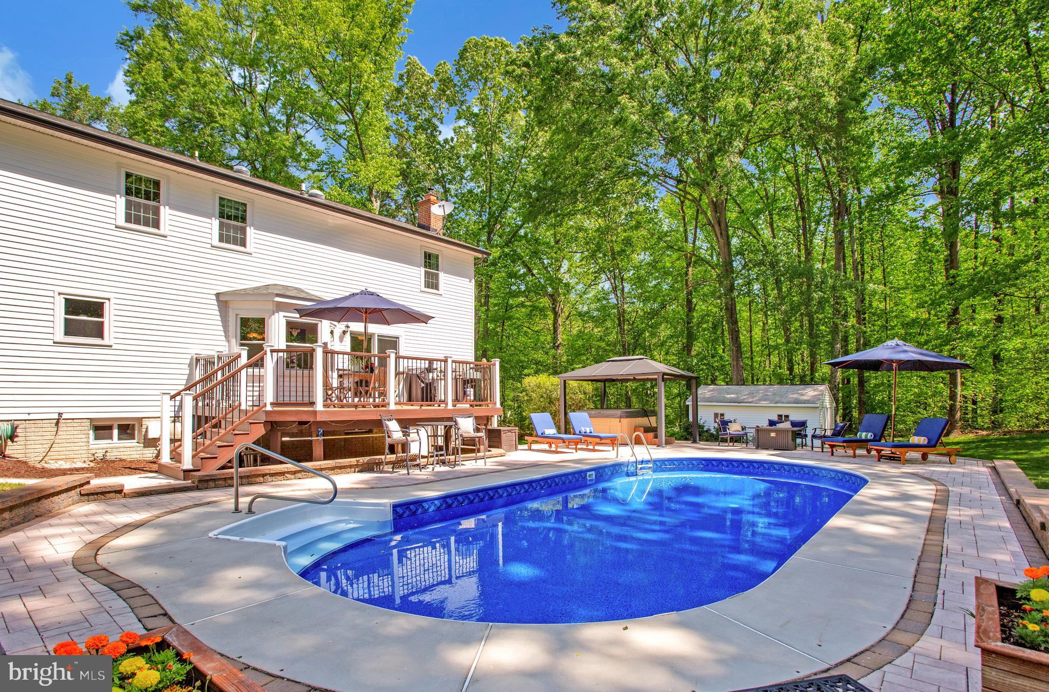 VALLEY LEE - Residential