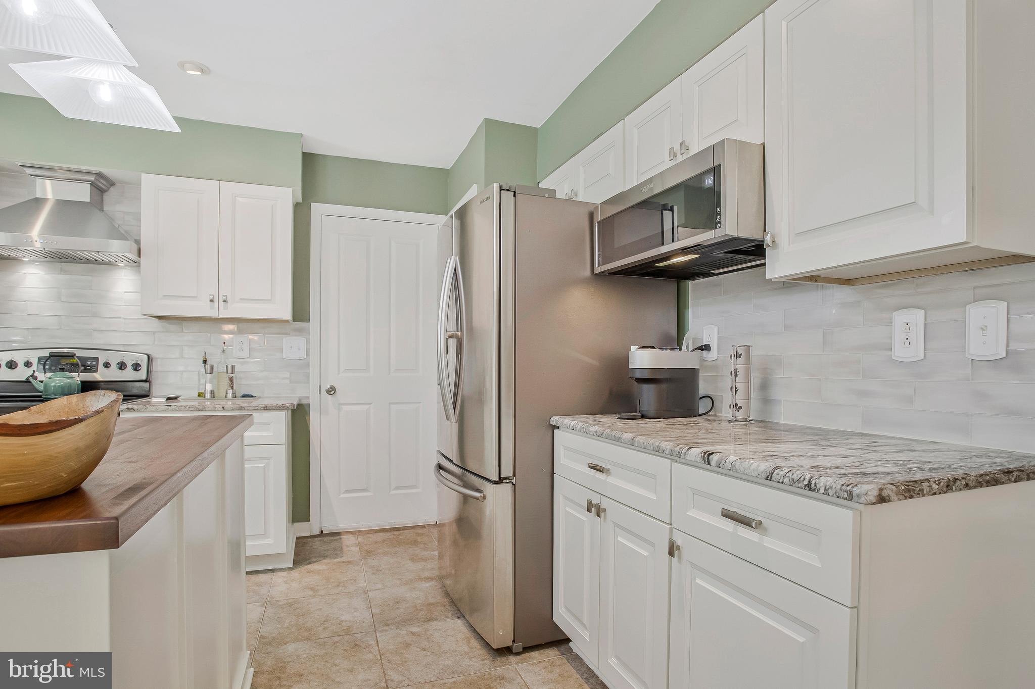 VALLEY LEE - Residential