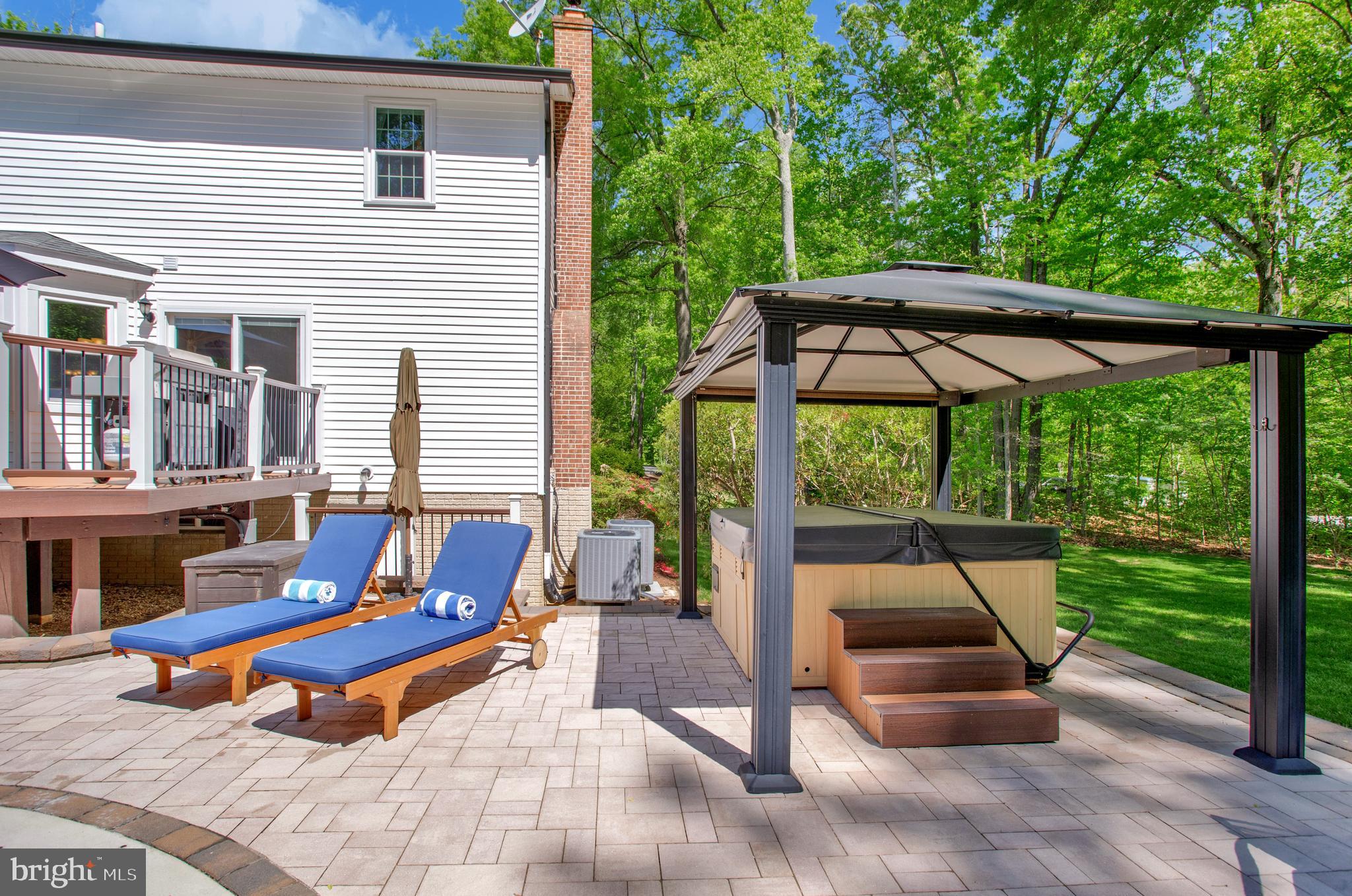 VALLEY LEE - Residential