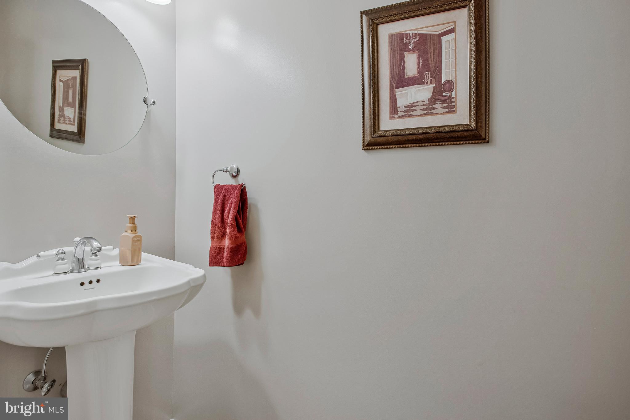 VALLEY LEE - Residential