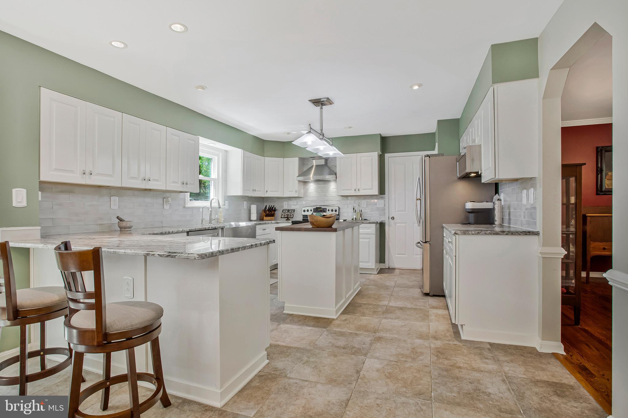 VALLEY LEE - Residential