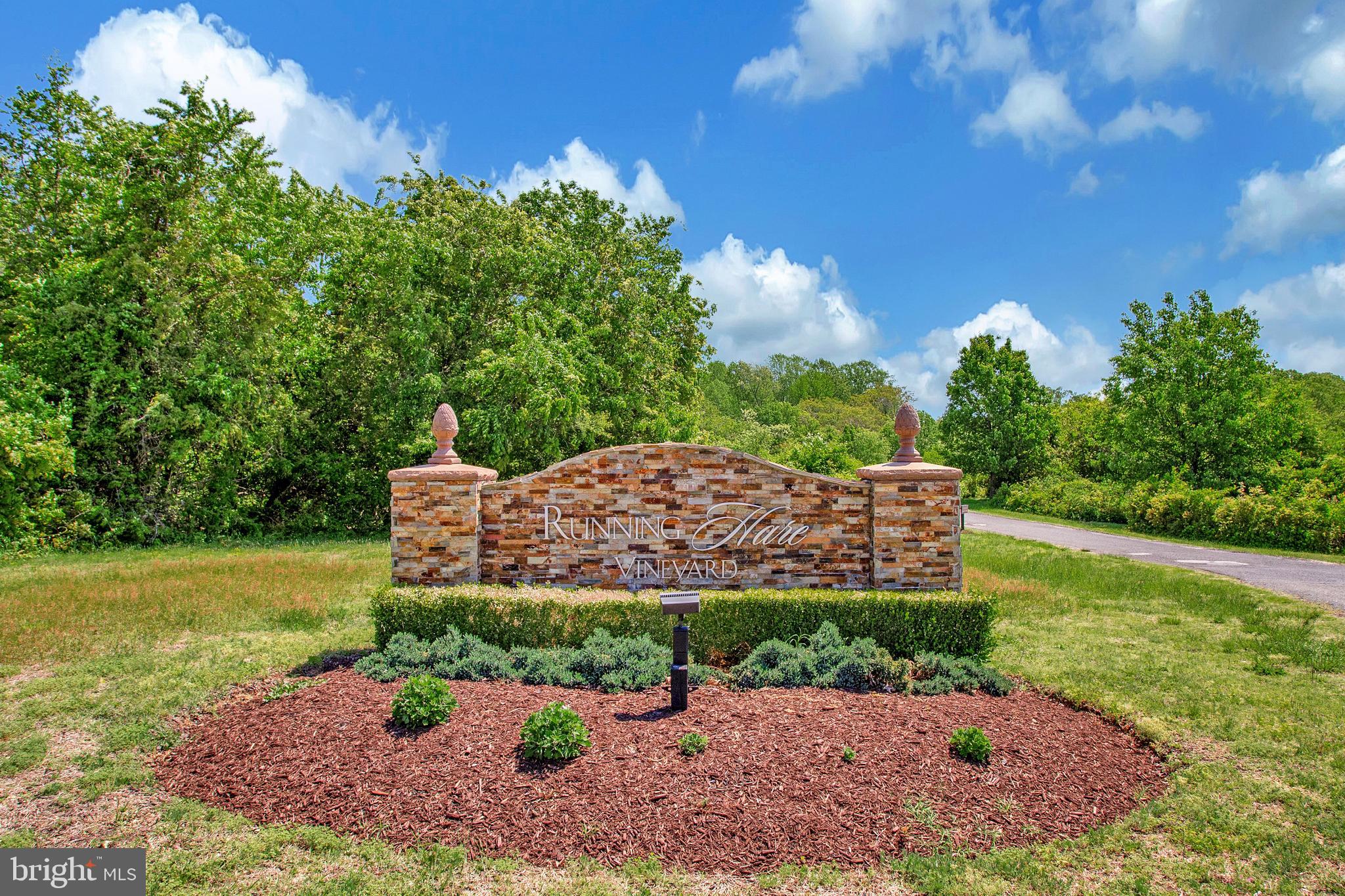 VALLEY LEE - Residential