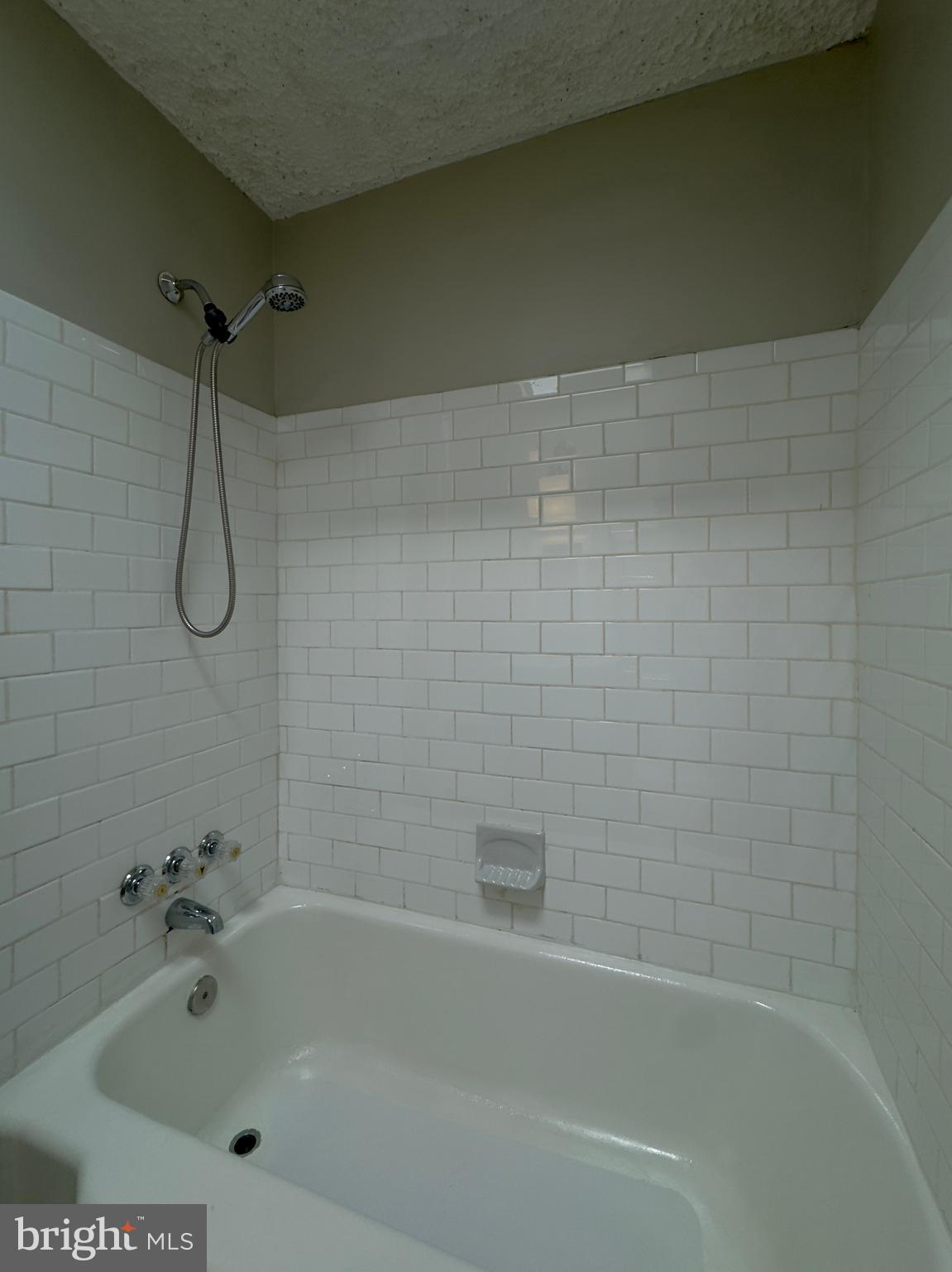 VIOLETVILLE - Residential Lease