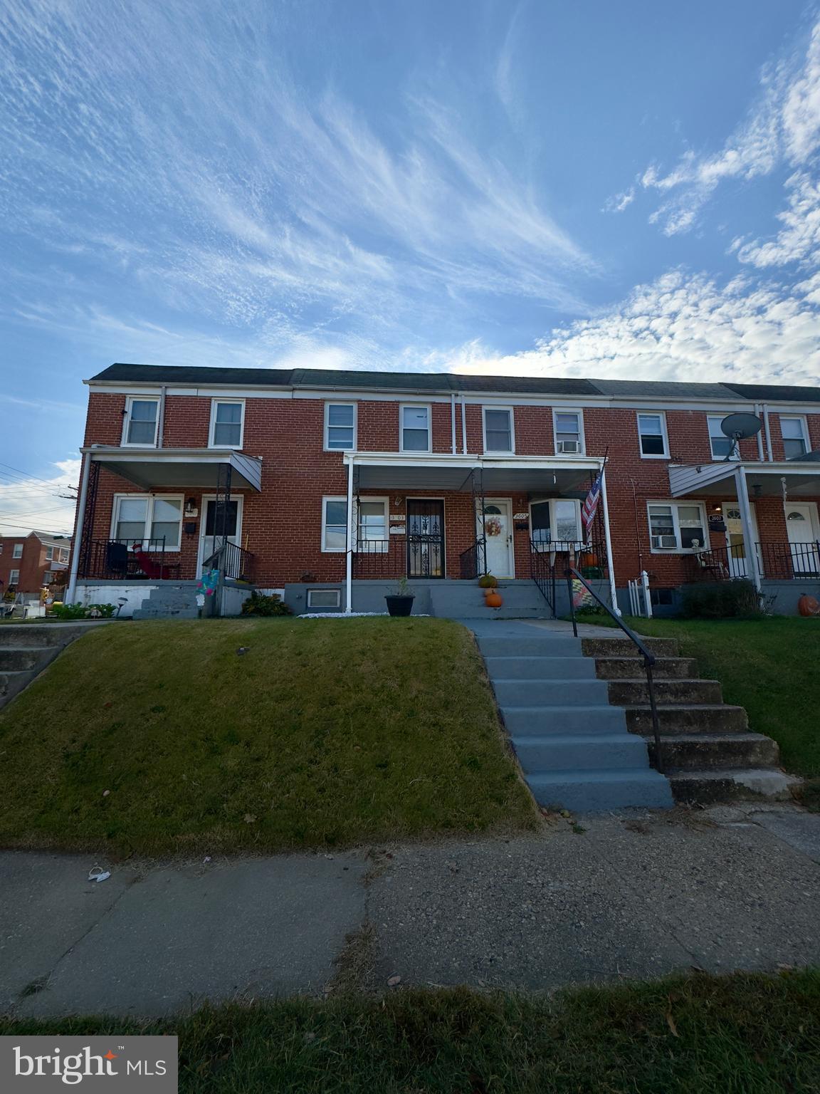 VIOLETVILLE - Residential Lease