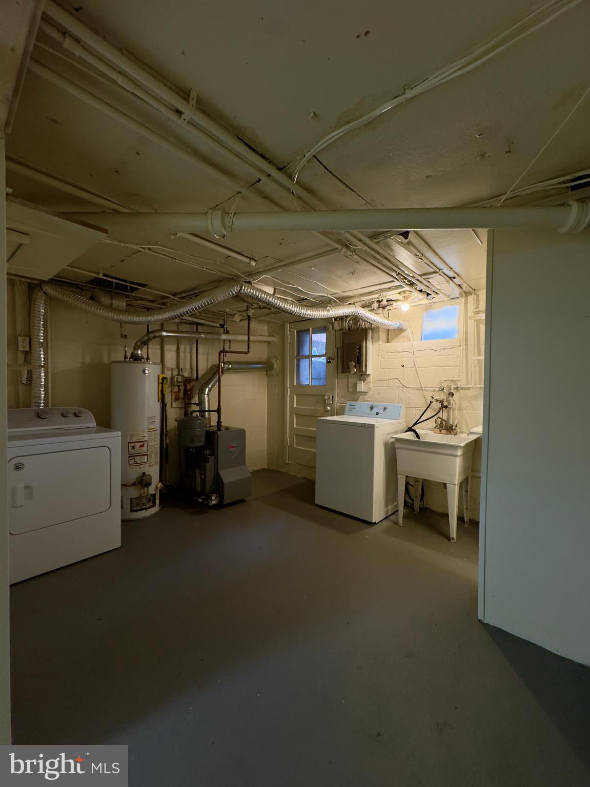 VIOLETVILLE - Residential Lease