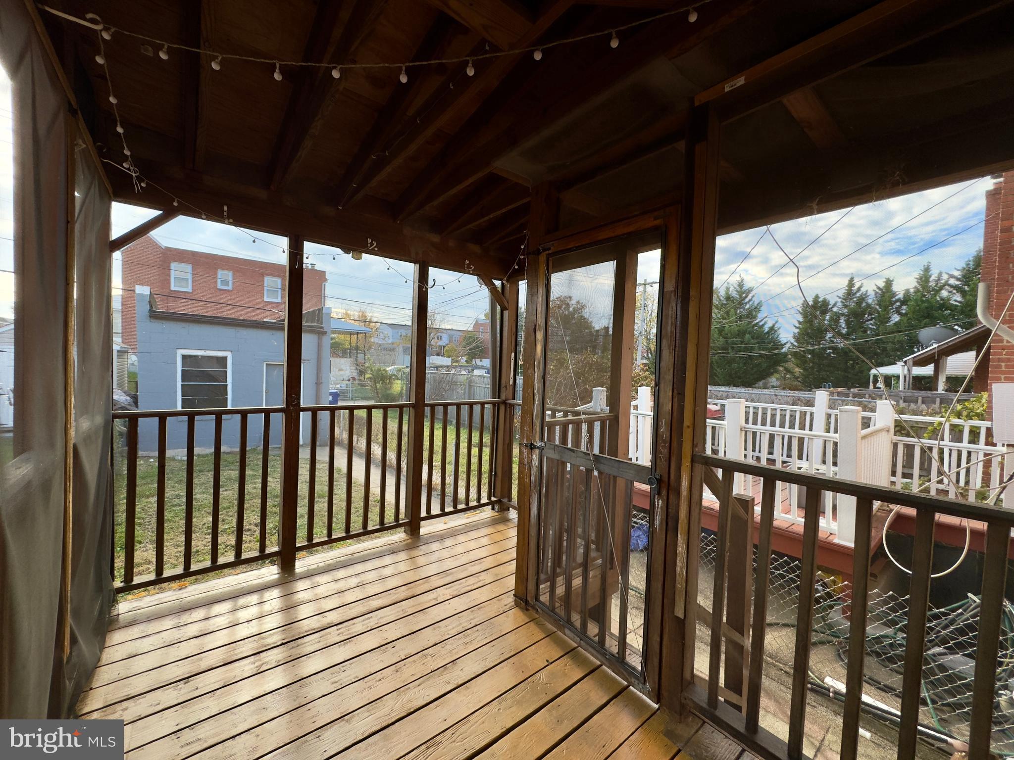 VIOLETVILLE - Residential Lease