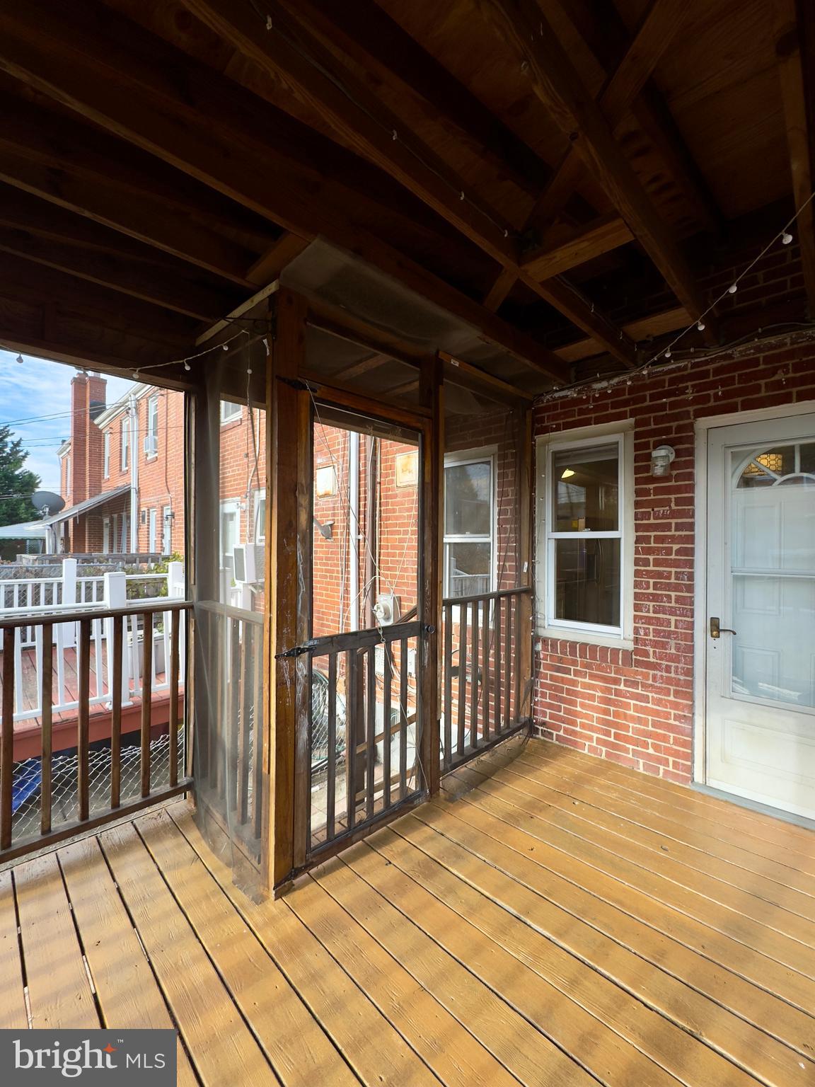 VIOLETVILLE - Residential Lease