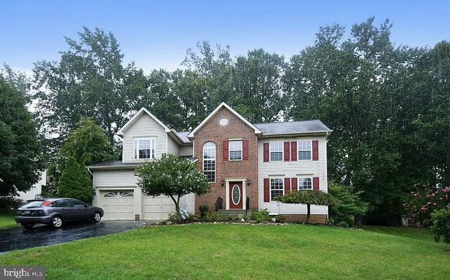 Priced to Sell Quickly!! Take advantage of this rare opportunity to move into this beautiful, spacious, 4 bedroom, 3.5 bathroom single family home! This property is intentionally priced less than market value, to get competing offers. (No Escalation Clauses)! Home is Sold As-Is, No Repairs, Settle ASAP! Perfect for a First Time Homeowner or investor looking to walk into a new home with over 50k equity! BUYERS MUST BE ACCOMPANIED BY THEIR AGENT TO VIEW THE PROPERTY! Please remove shoes, or use booties at the front door. All Offers Due Monday June 26, 2023 at 5pm!