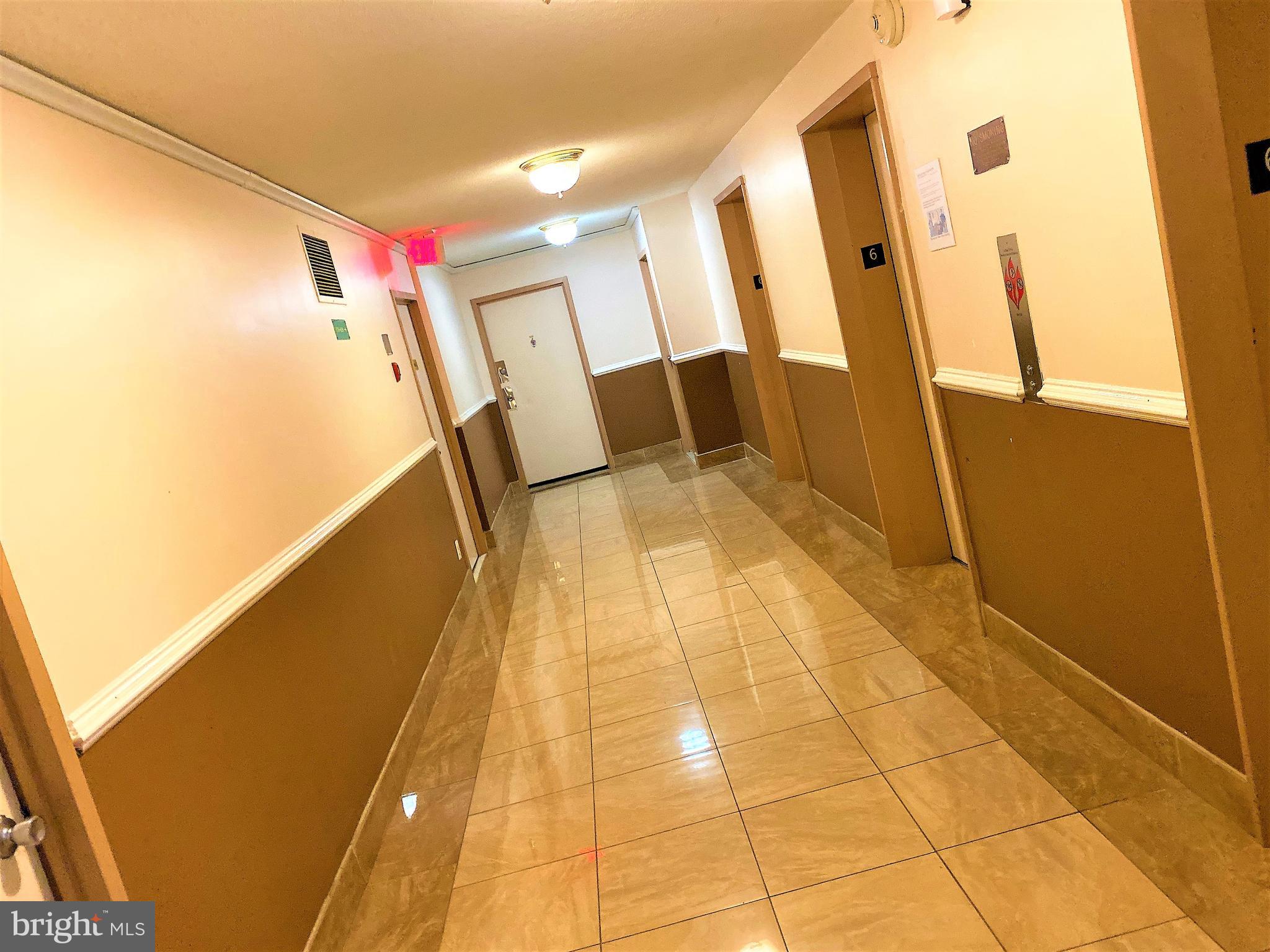 PRESIDENTIAL TOWERS - Residential