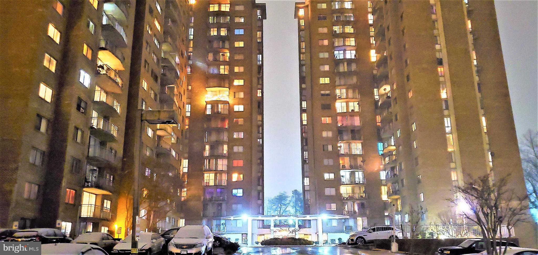 PRESIDENTIAL TOWERS - Residential