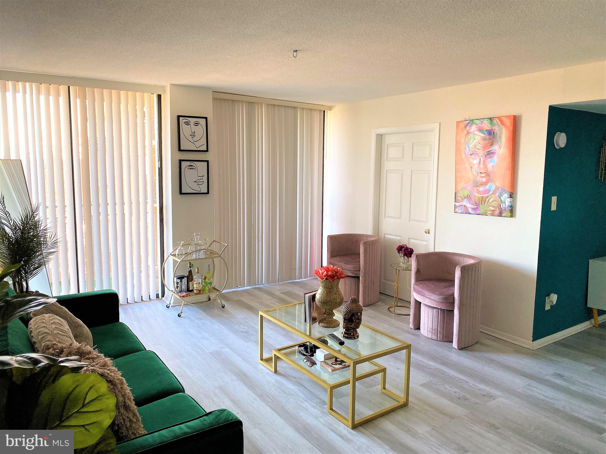 PRESIDENTIAL TOWERS - Residential