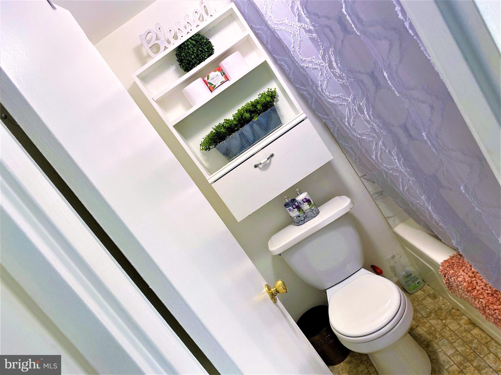 PRESIDENTIAL TOWERS - Residential