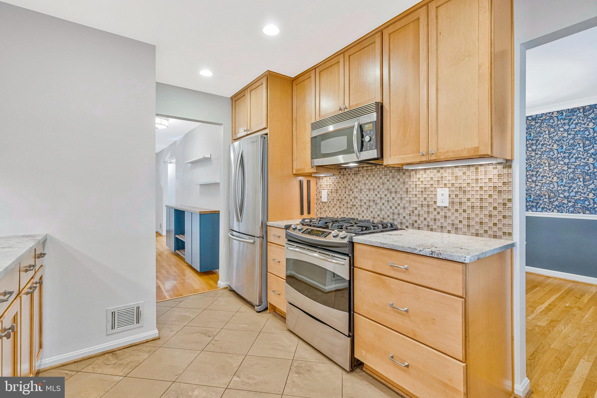 1533 CANDLEWICK COURT