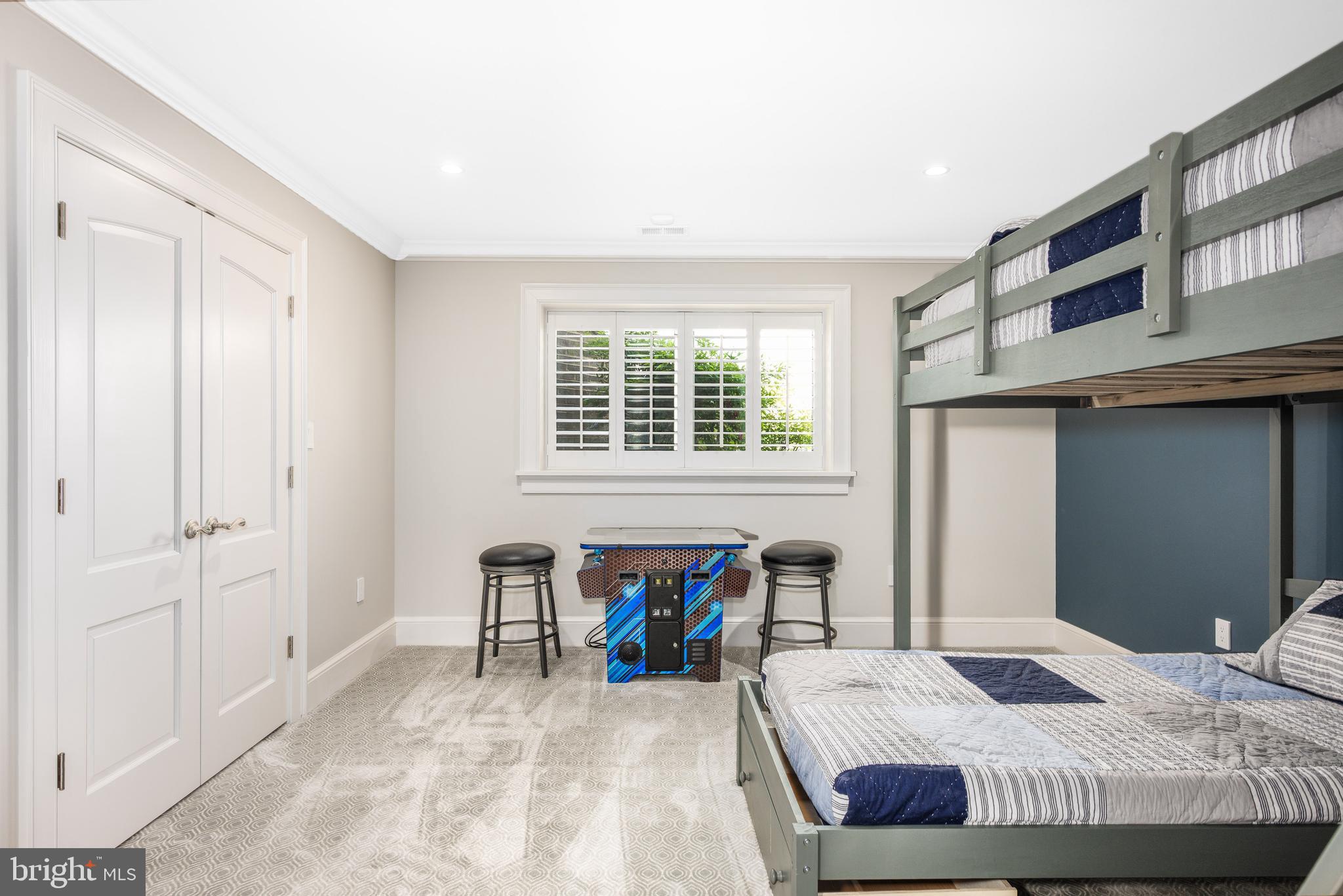 CHESAPEAKE OVERLOOK - Residential