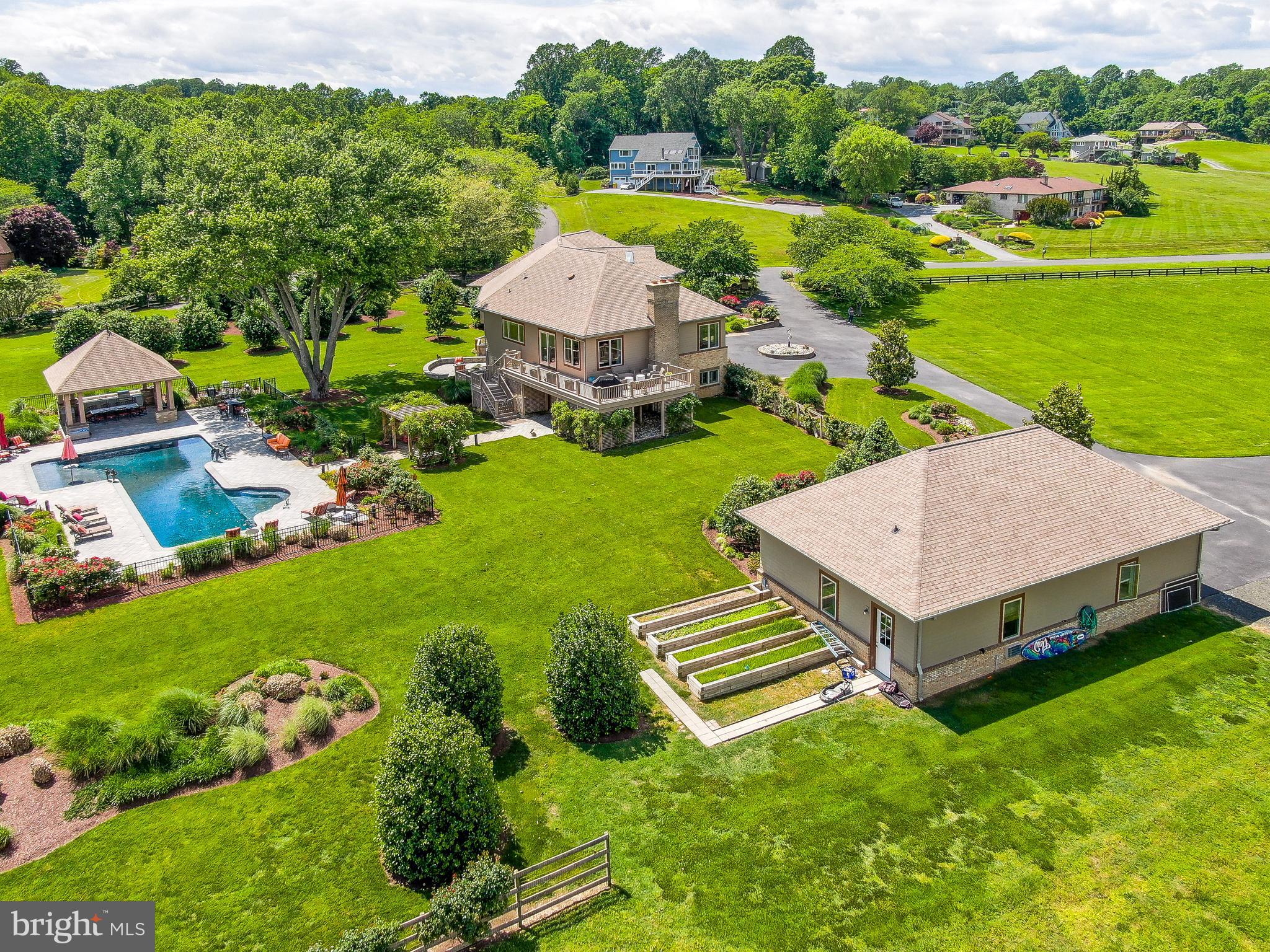 CHESAPEAKE OVERLOOK - Residential