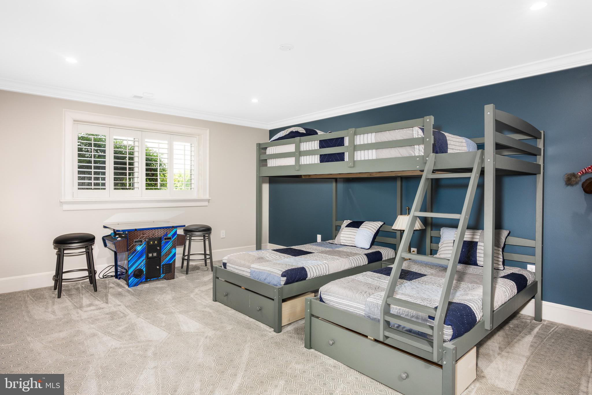 CHESAPEAKE OVERLOOK - Residential