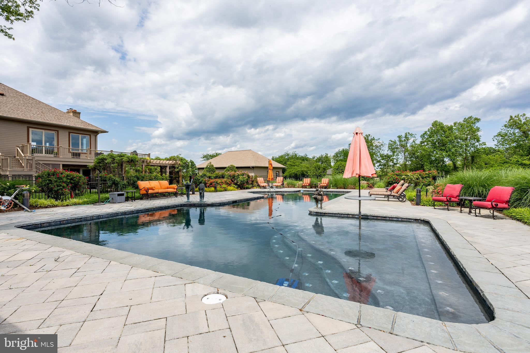 CHESAPEAKE OVERLOOK - Residential