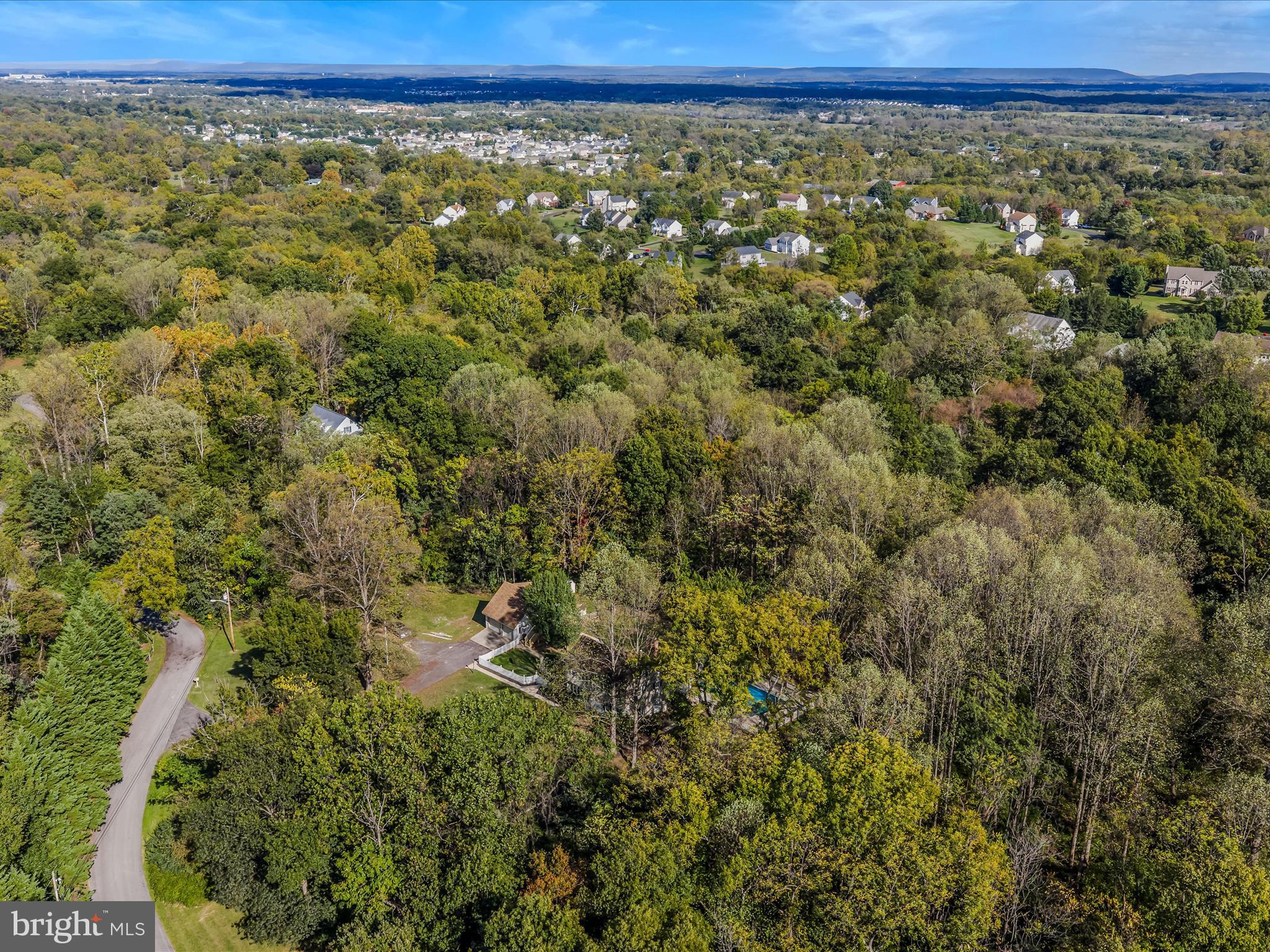 GOLDEN MEADOWS - Residential