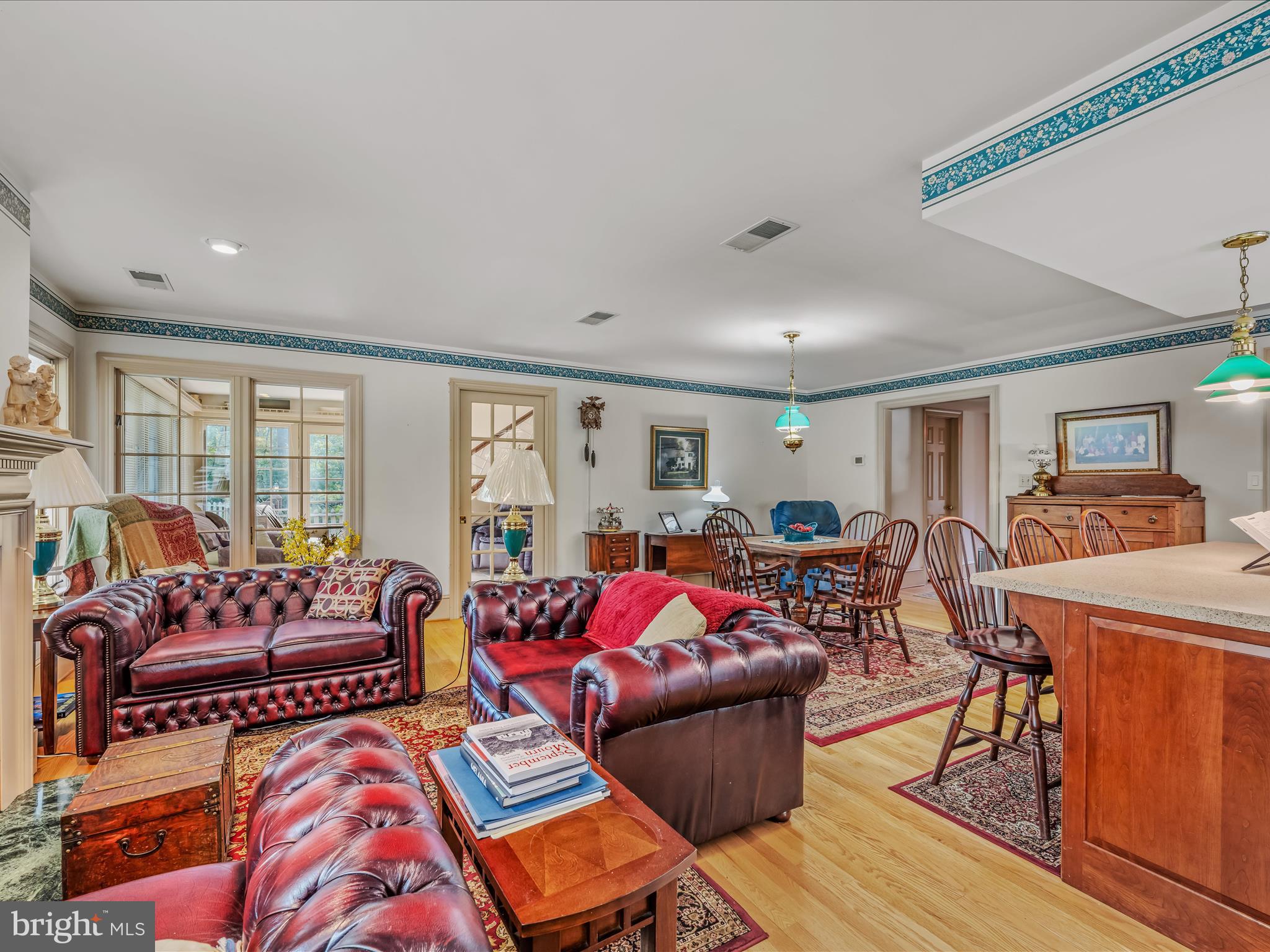 GOLDEN MEADOWS - Residential