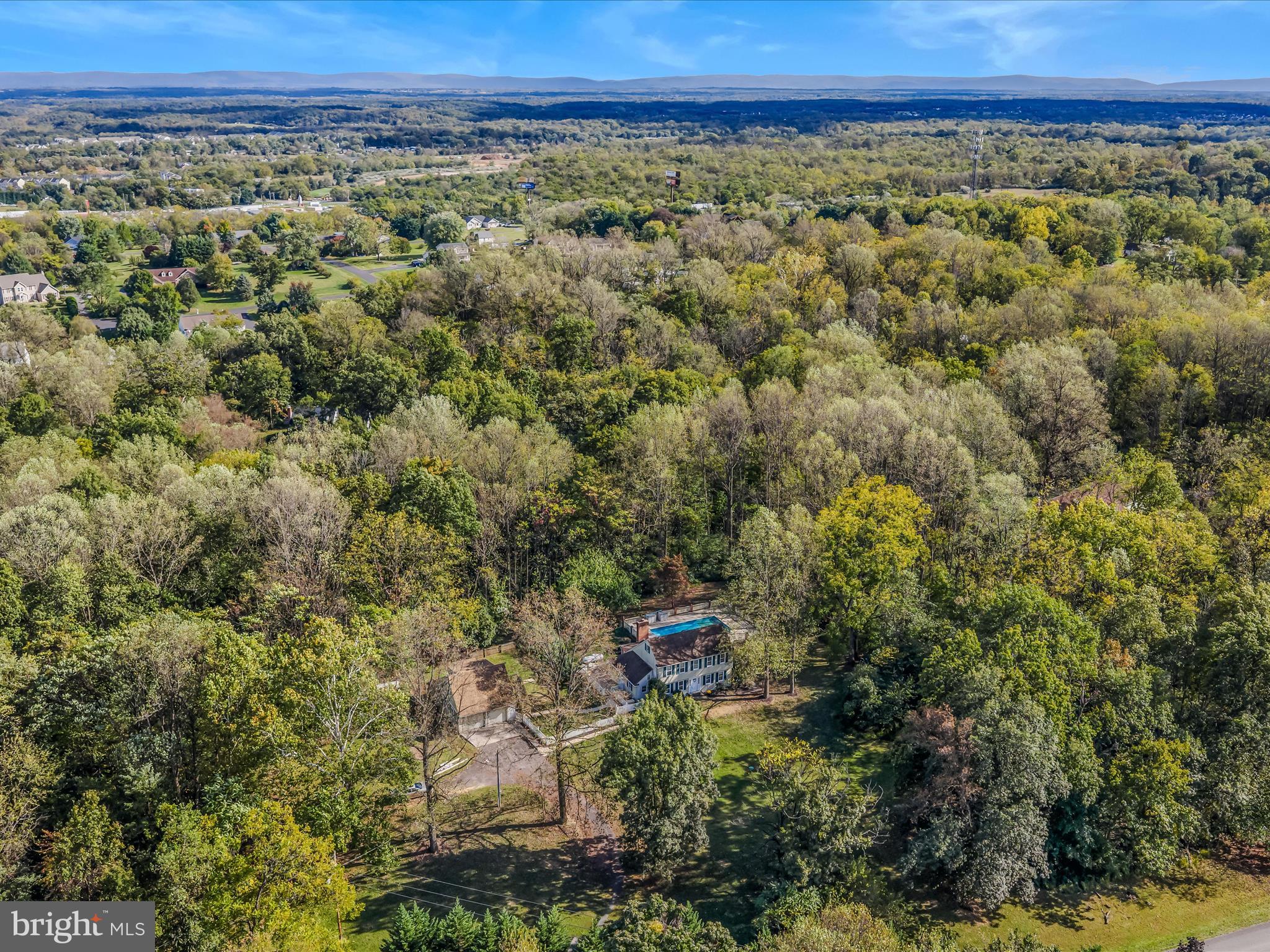 GOLDEN MEADOWS - Residential