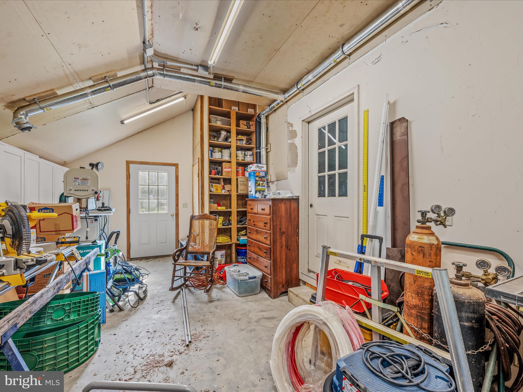 GOLDEN MEADOWS - Residential