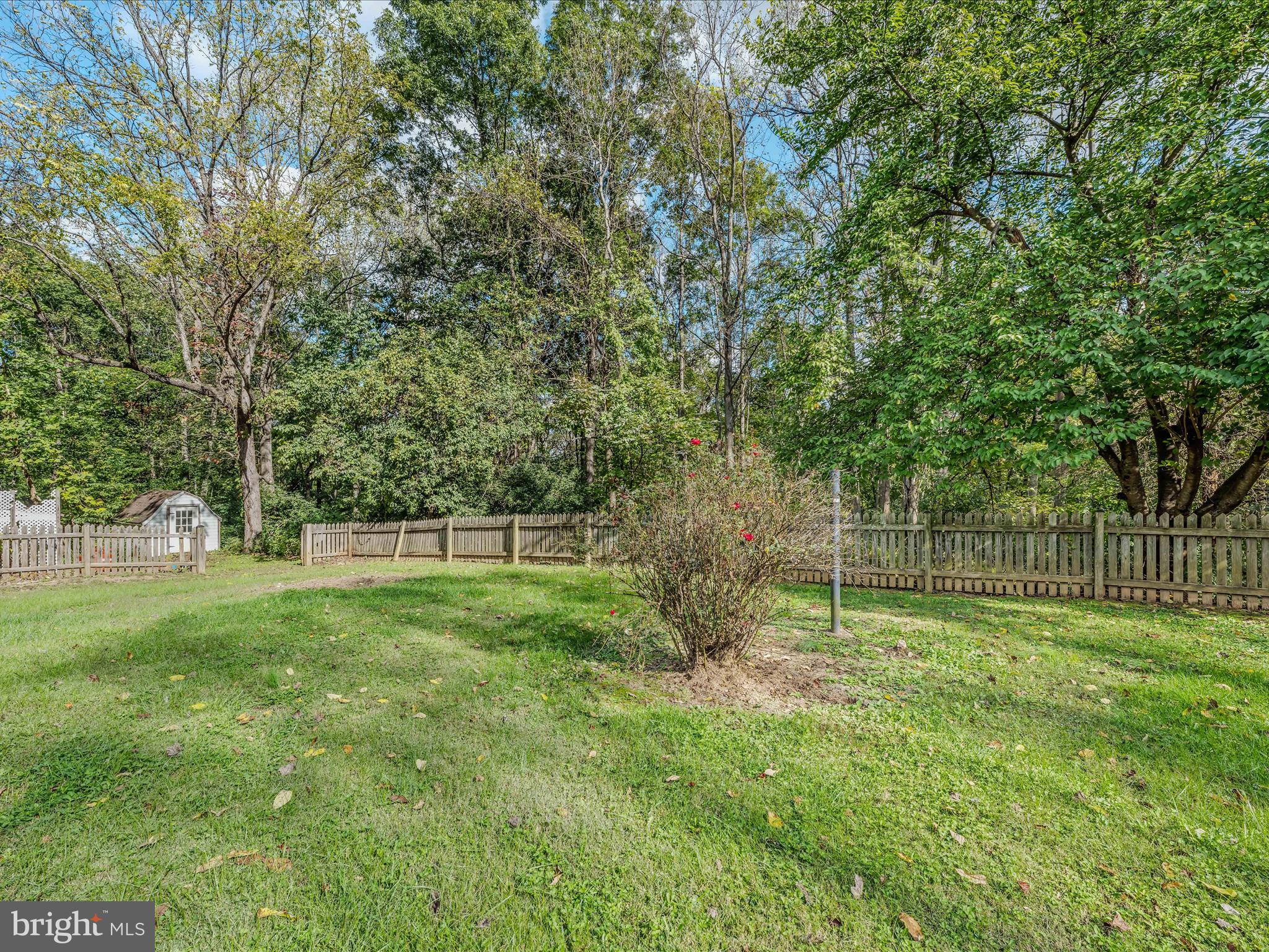 GOLDEN MEADOWS - Residential