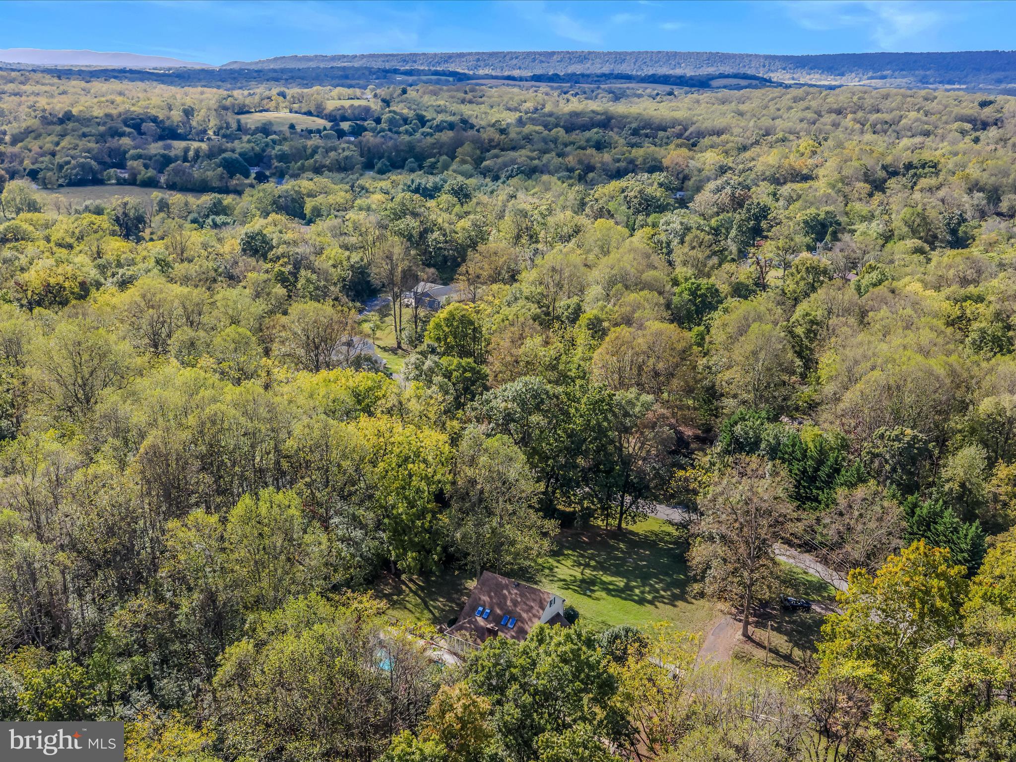 GOLDEN MEADOWS - Residential