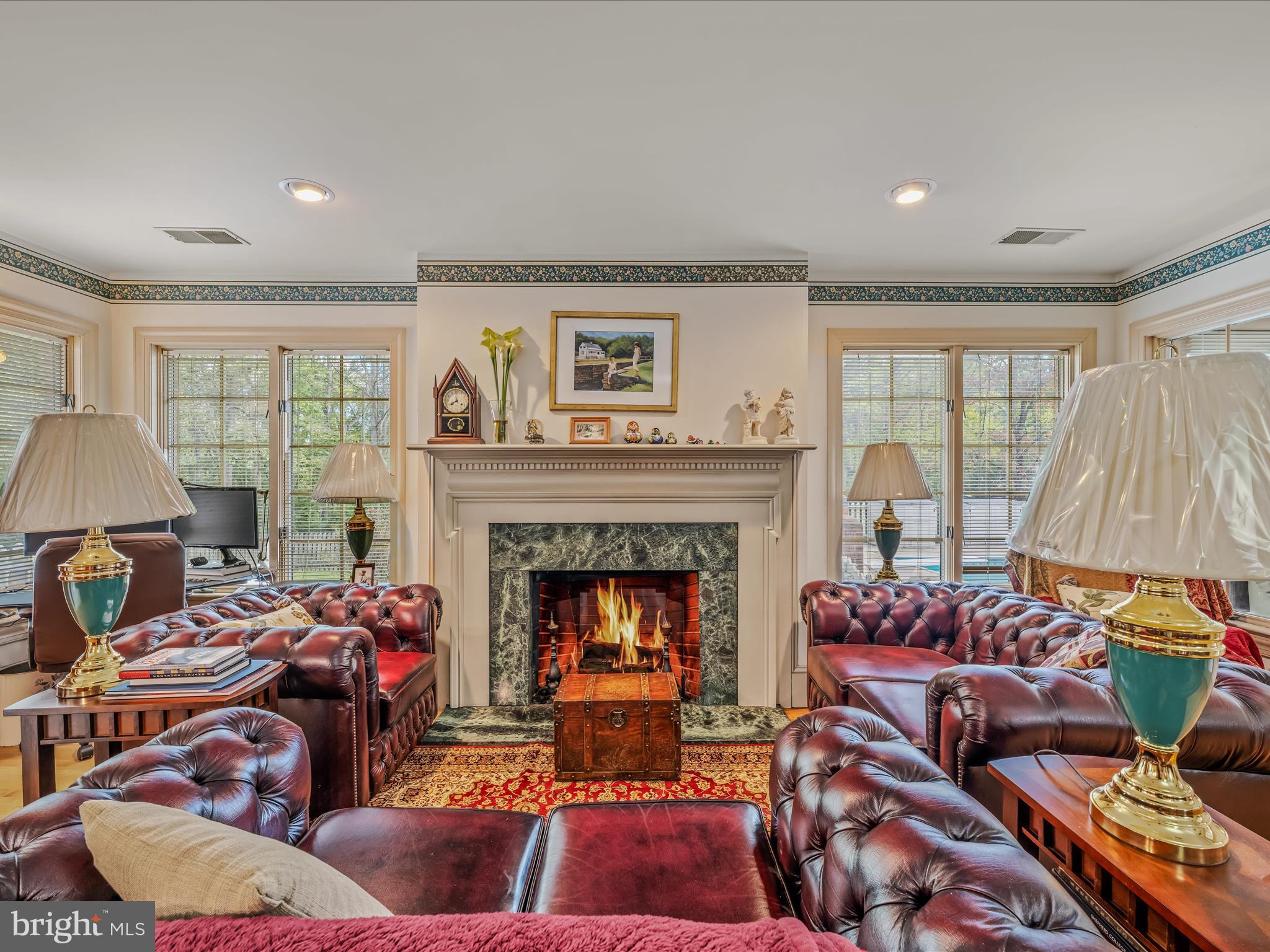 GOLDEN MEADOWS - Residential