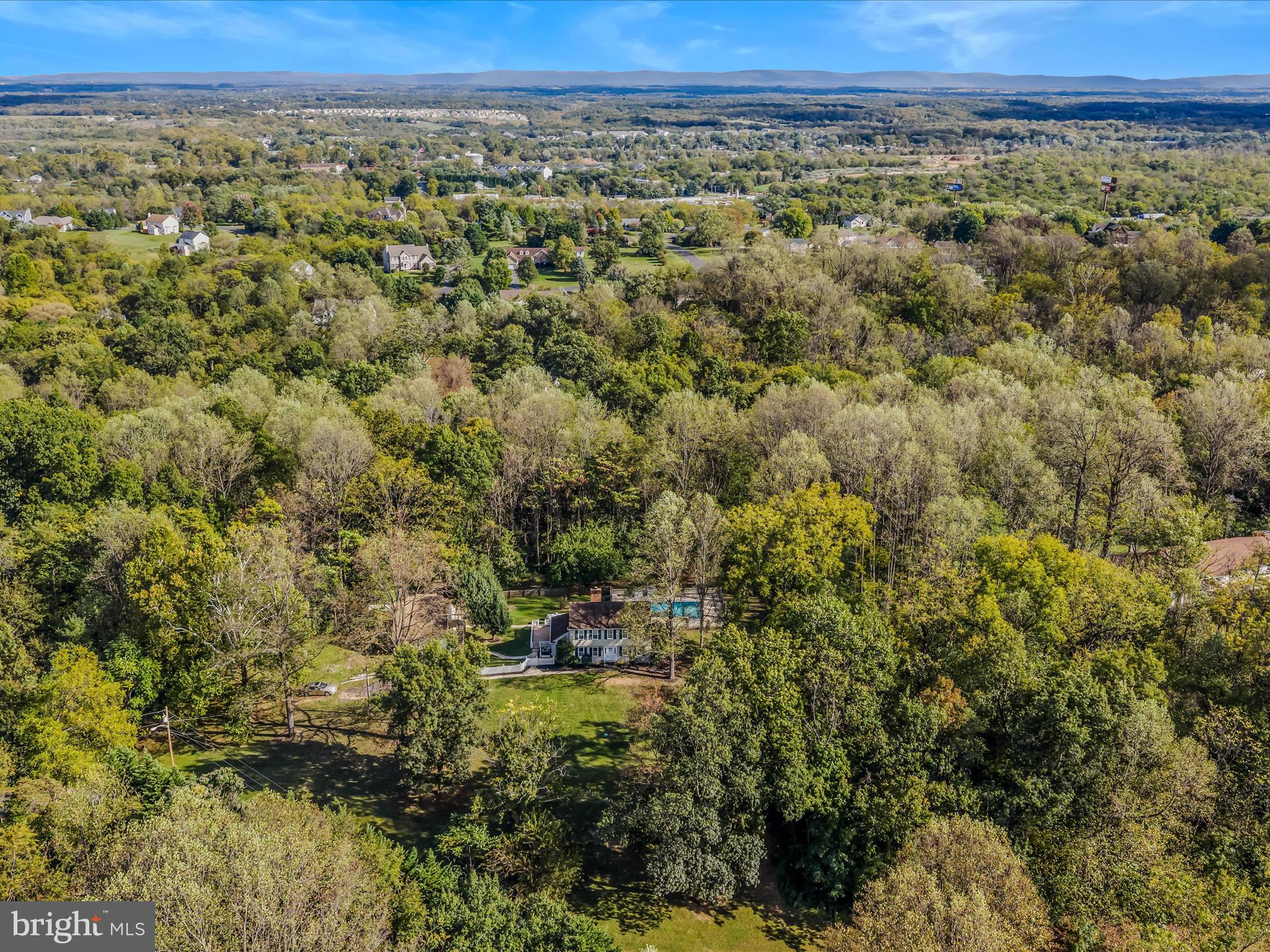 GOLDEN MEADOWS - Residential