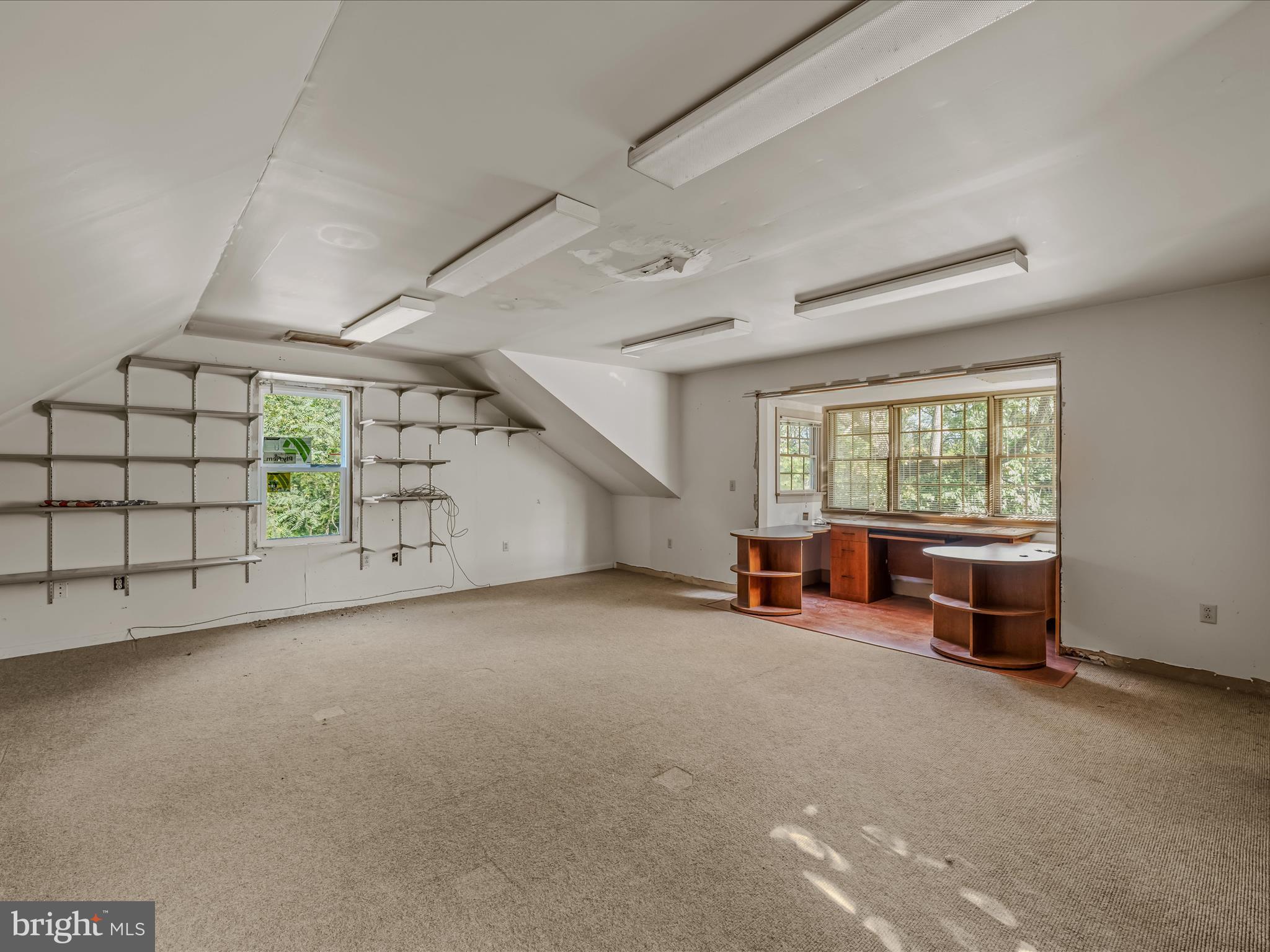 GOLDEN MEADOWS - Residential