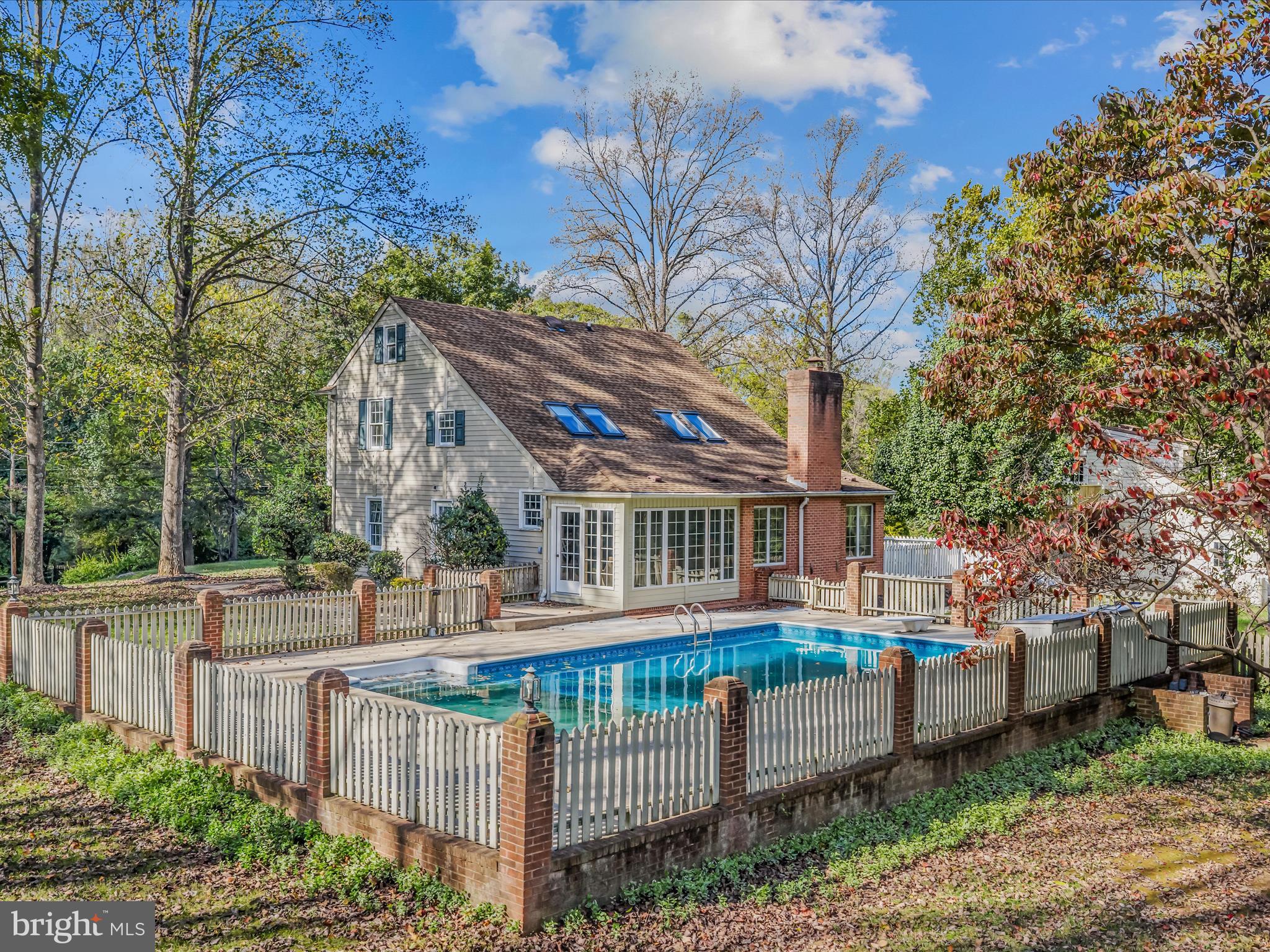 GOLDEN MEADOWS - Residential