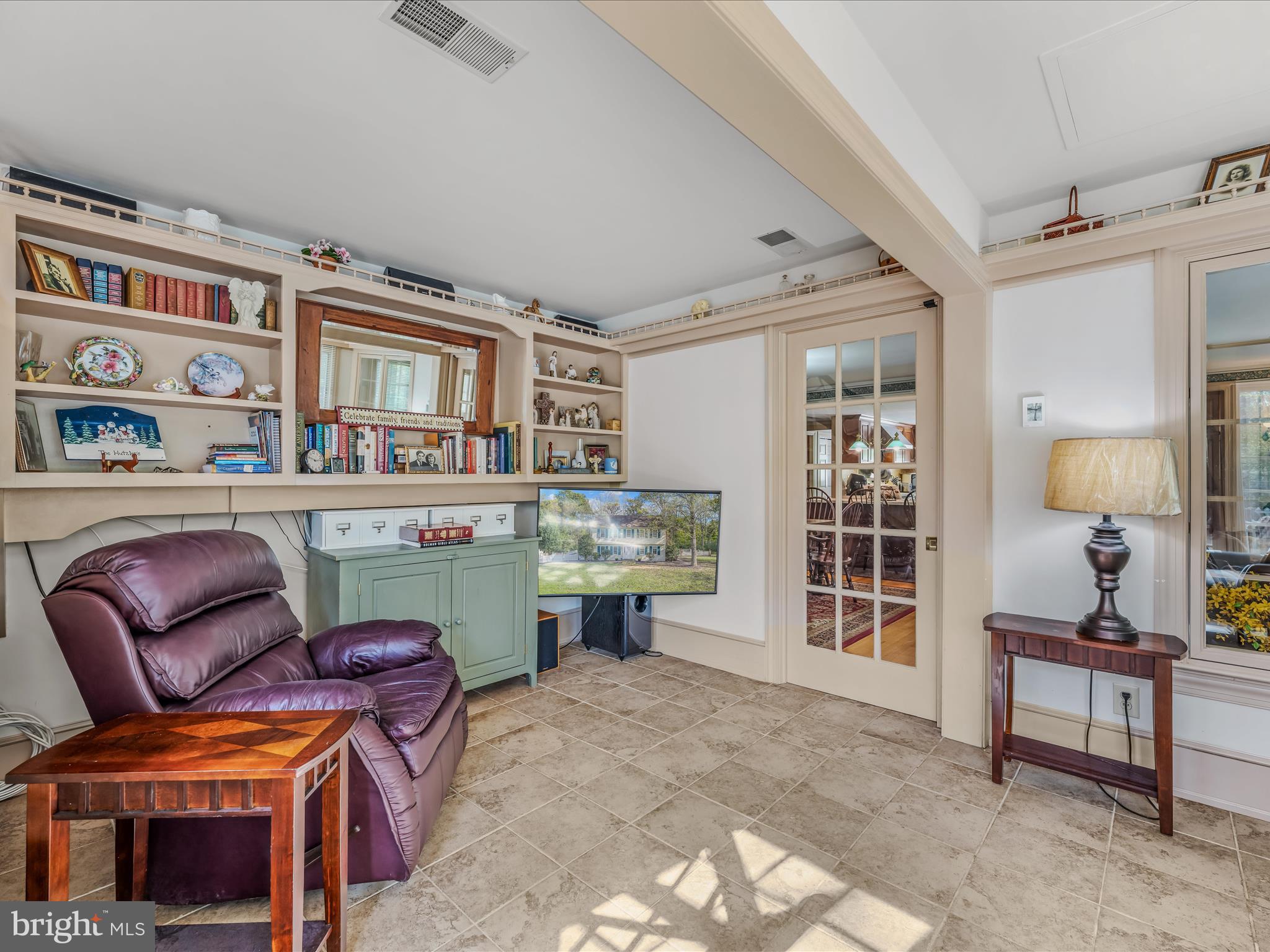 GOLDEN MEADOWS - Residential