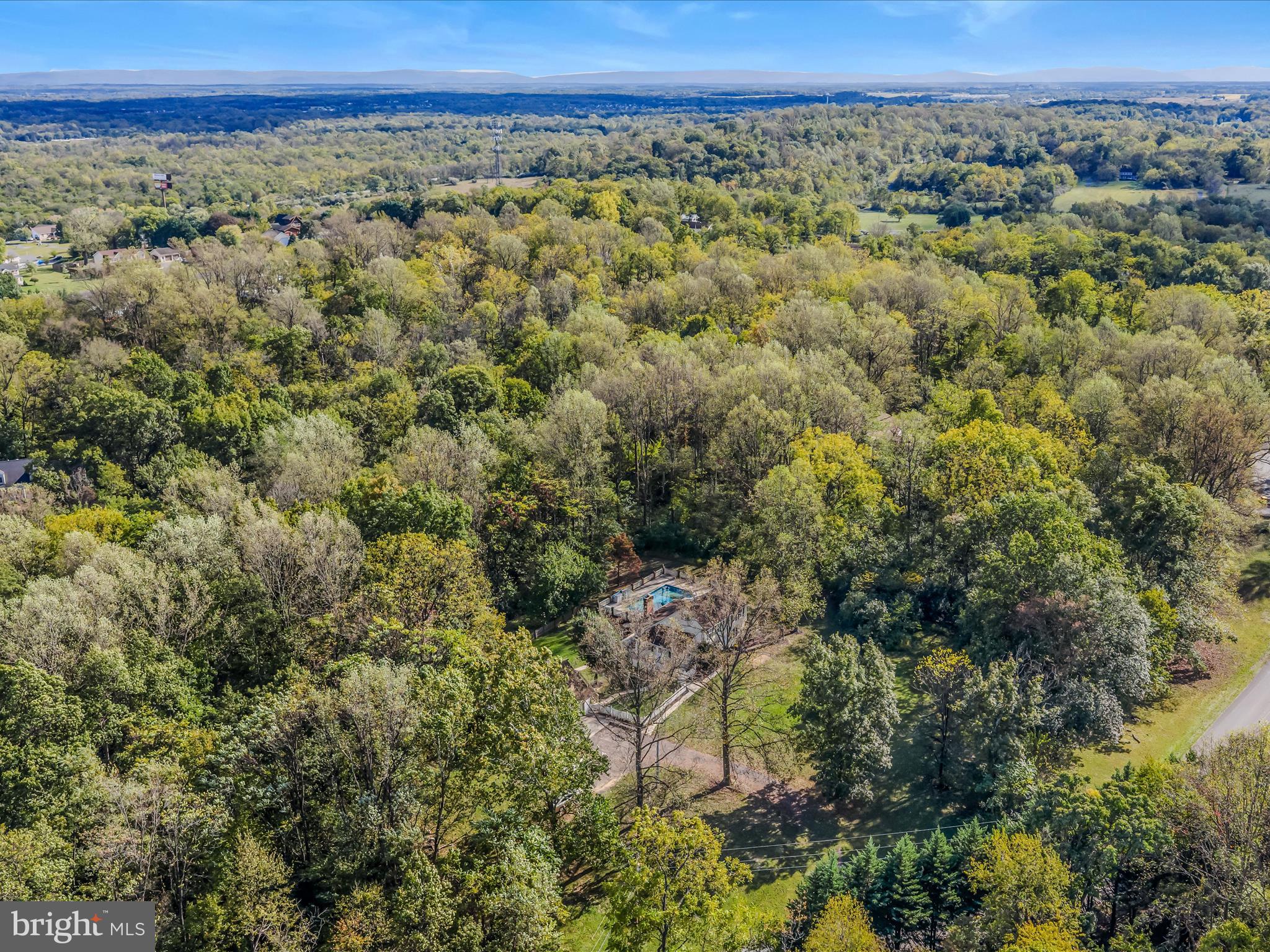 GOLDEN MEADOWS - Residential