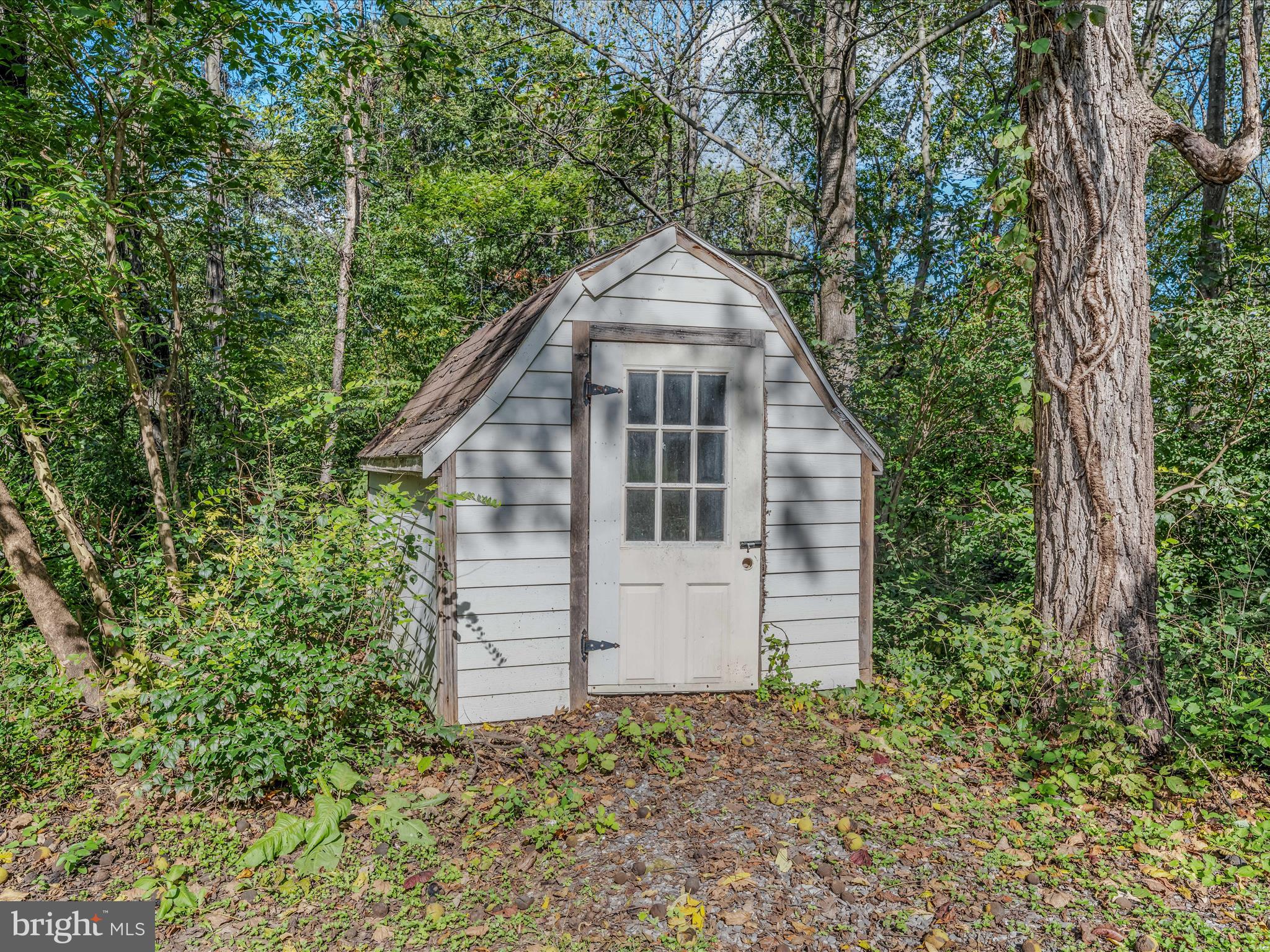 GOLDEN MEADOWS - Residential