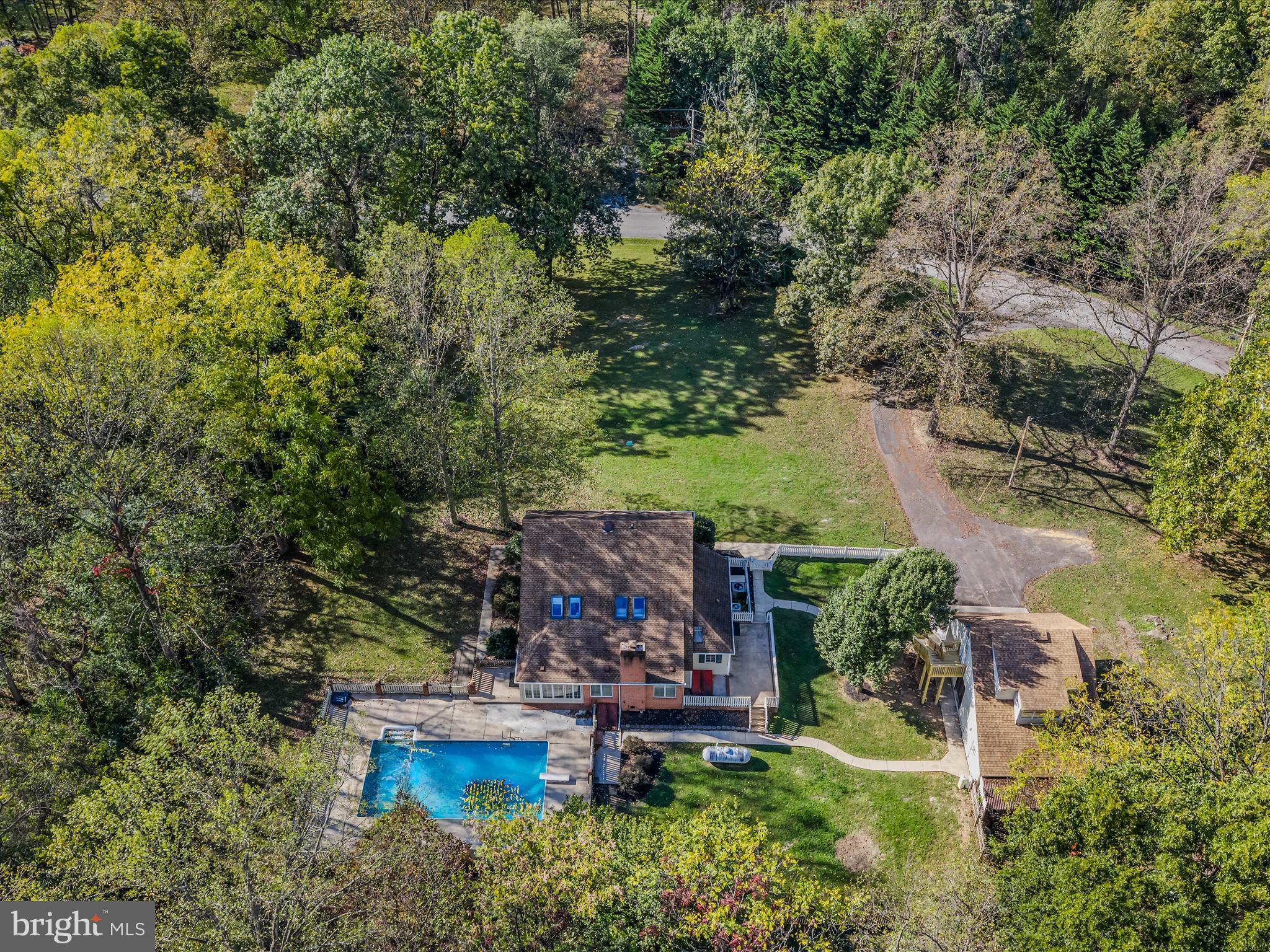 GOLDEN MEADOWS - Residential