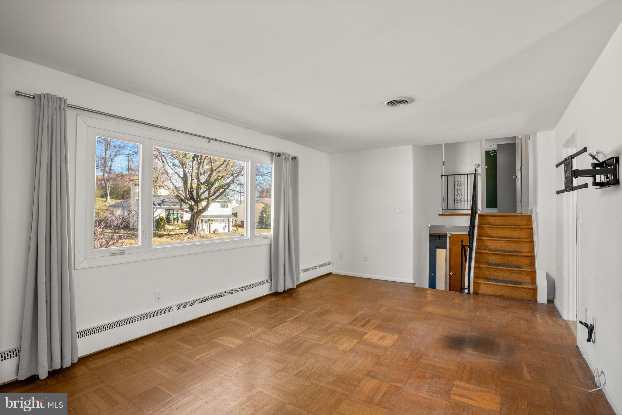 WYNNEWOOD - Residential