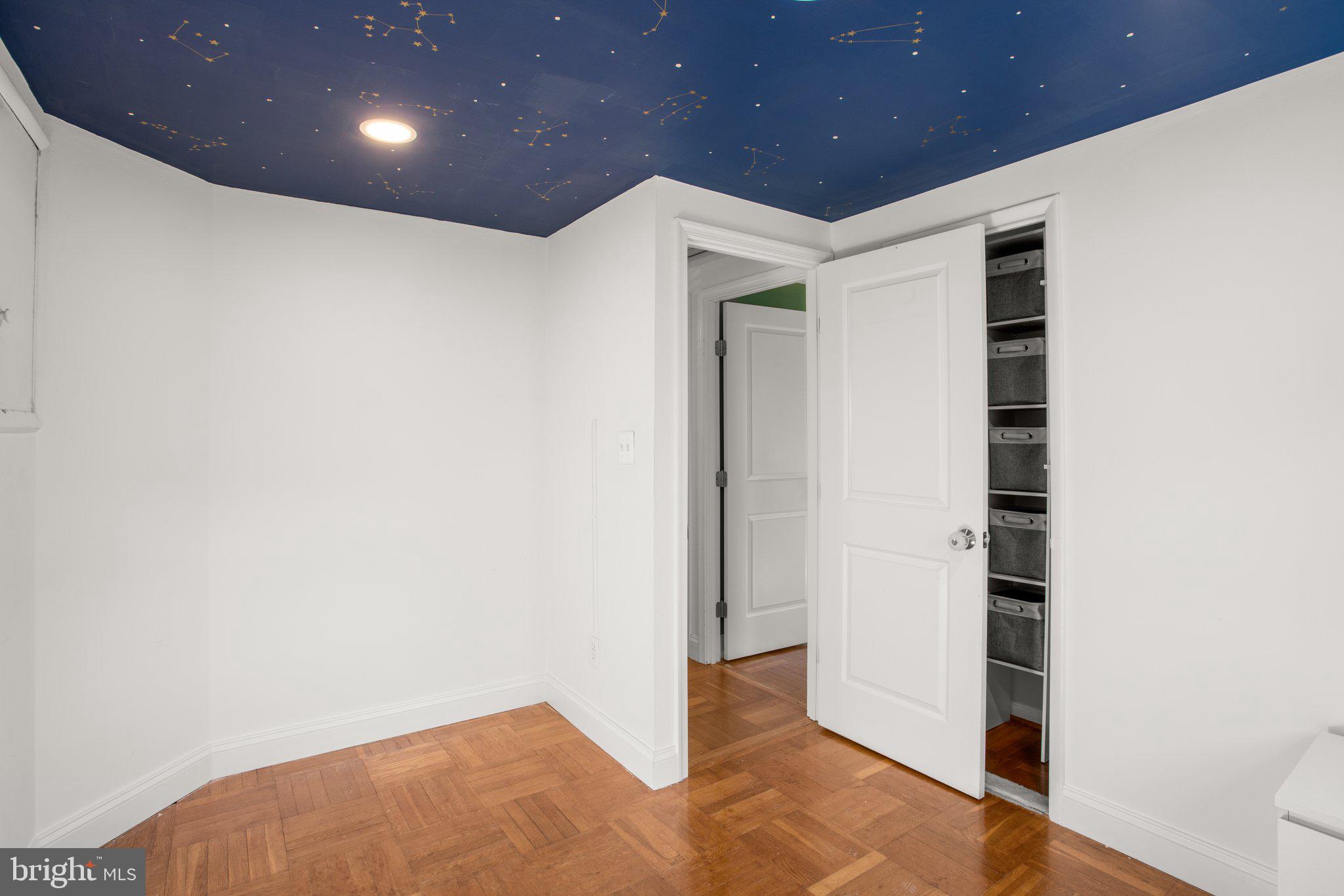 WYNNEWOOD - Residential