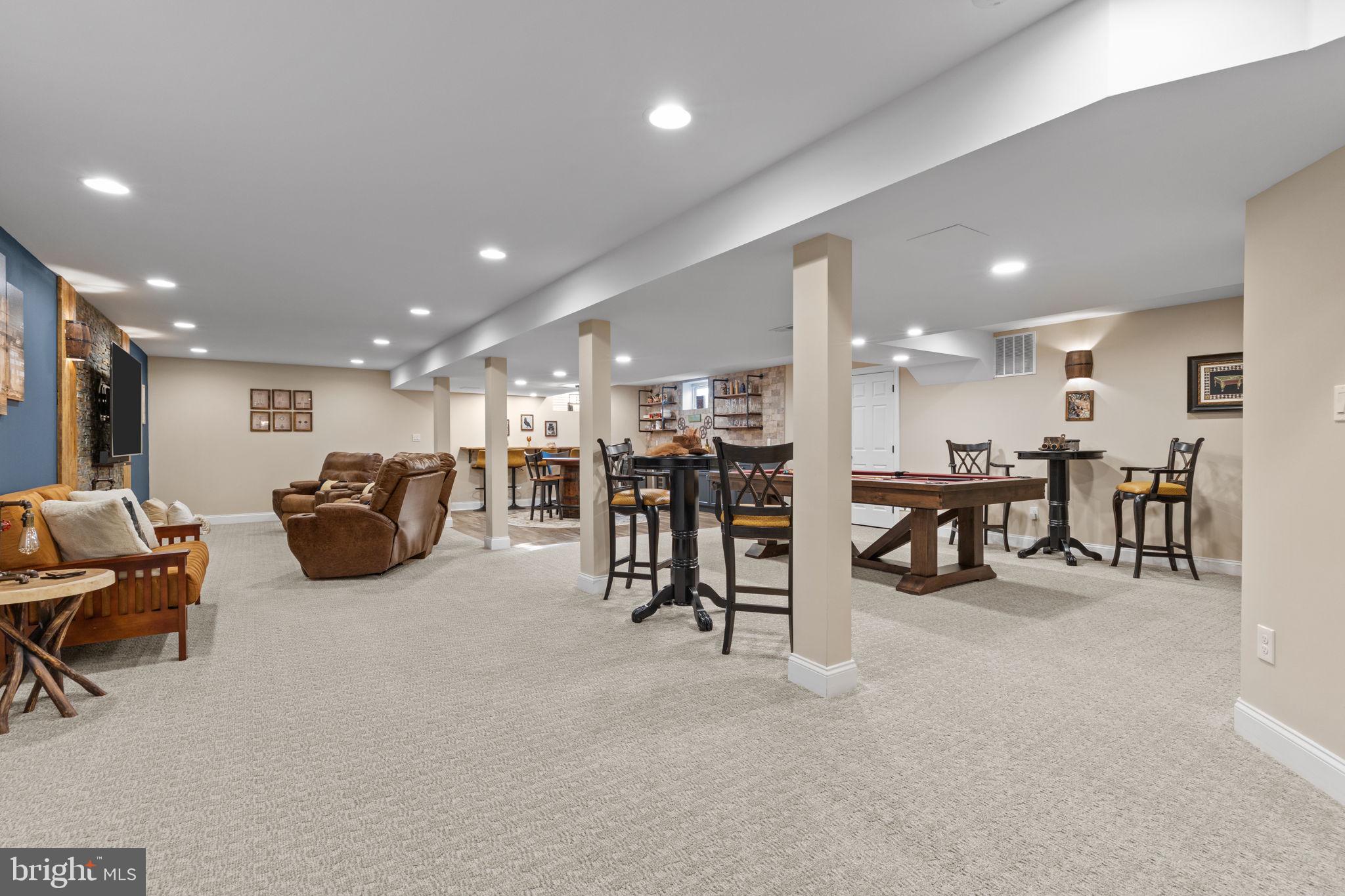 PINEVILLE - Residential