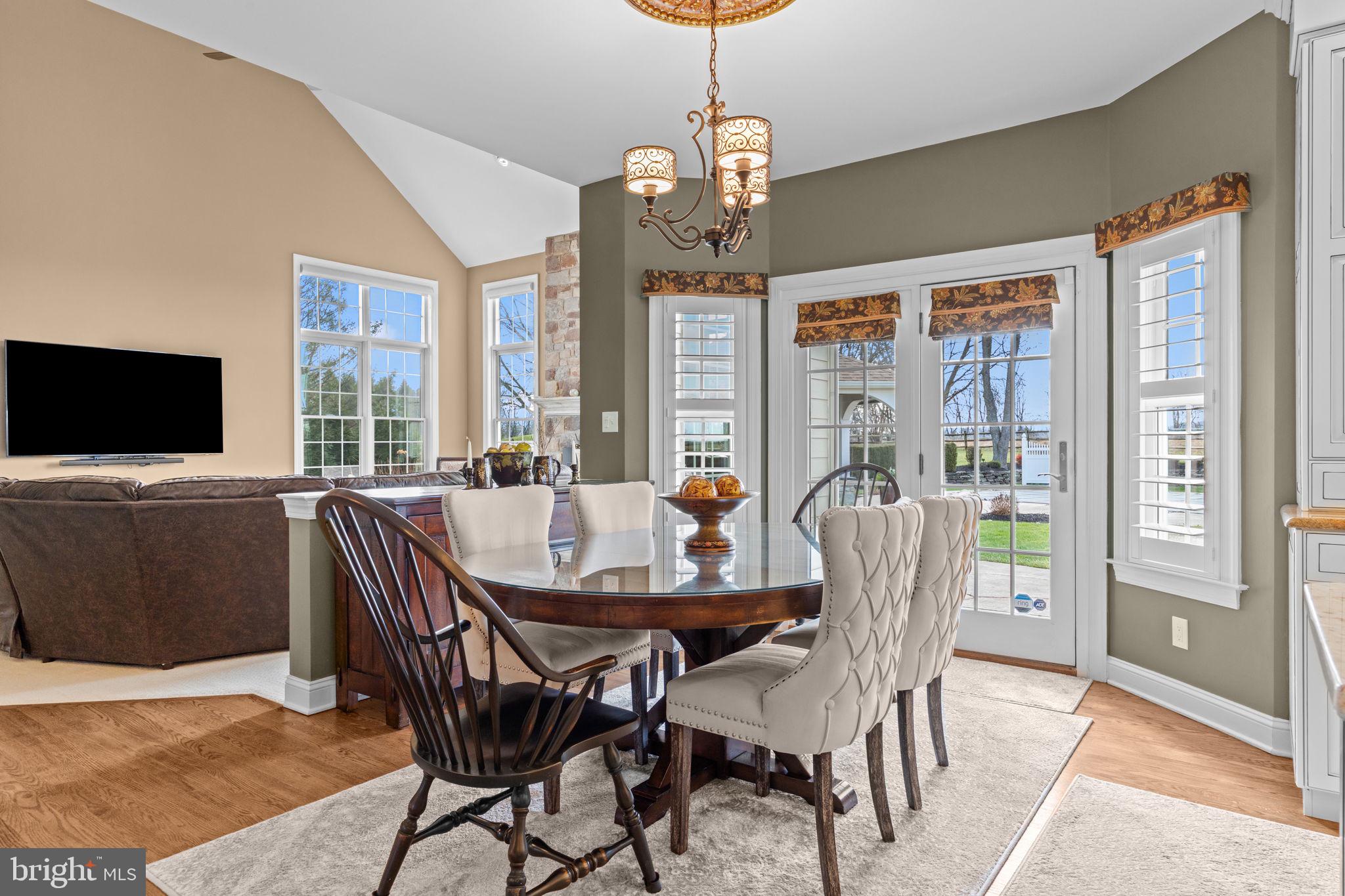 PINEVILLE - Residential