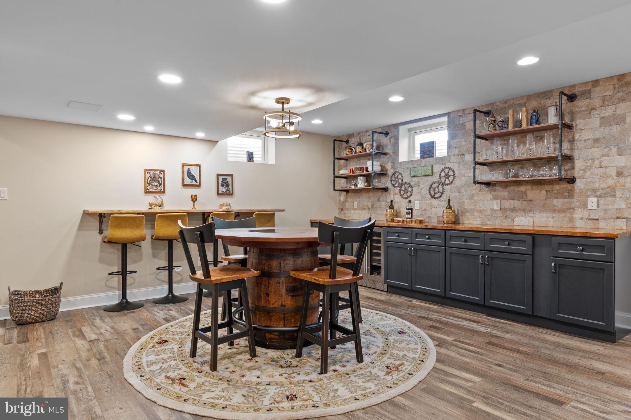 PINEVILLE - Residential