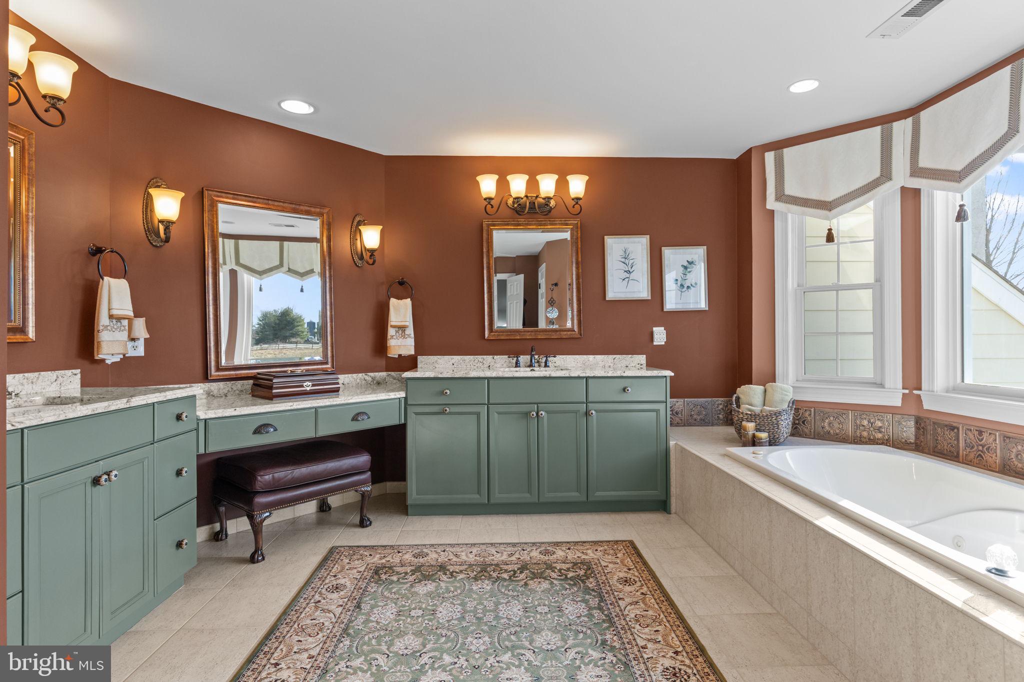 PINEVILLE - Residential