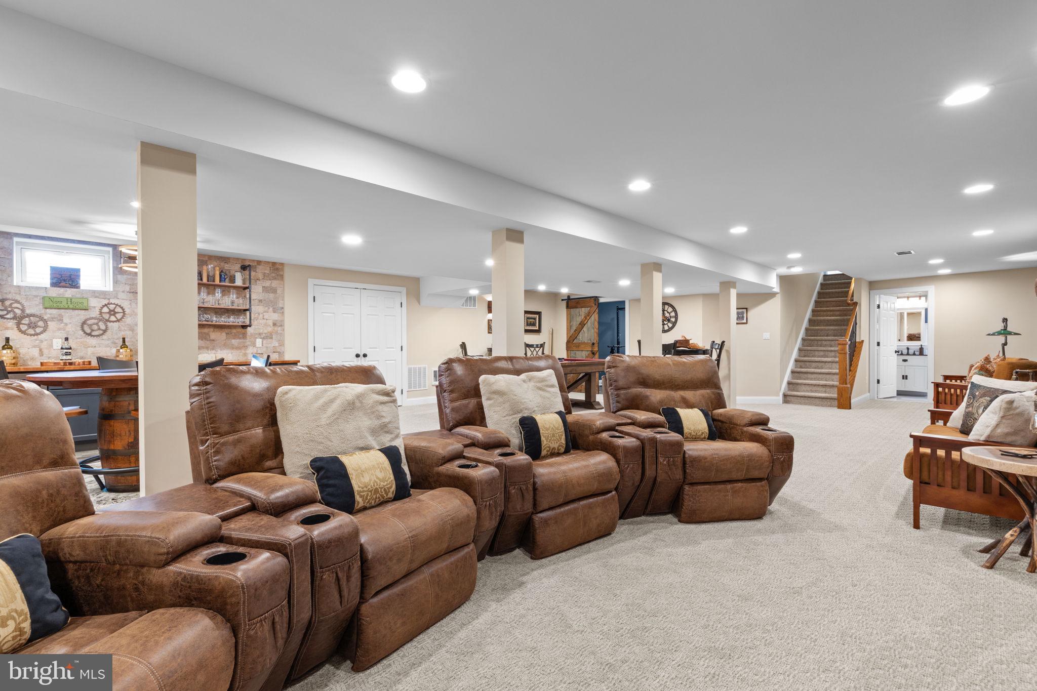 PINEVILLE - Residential