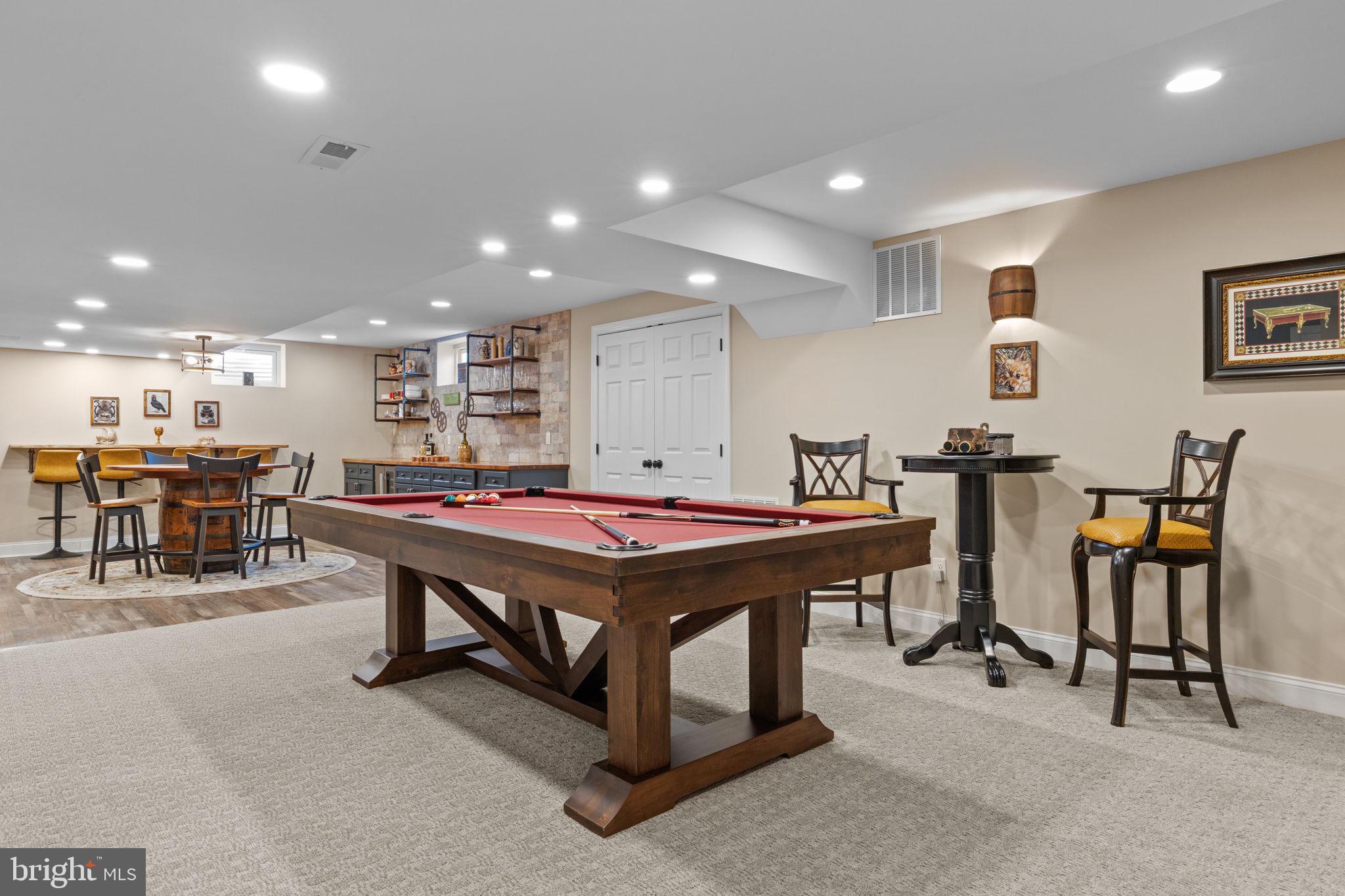 PINEVILLE - Residential