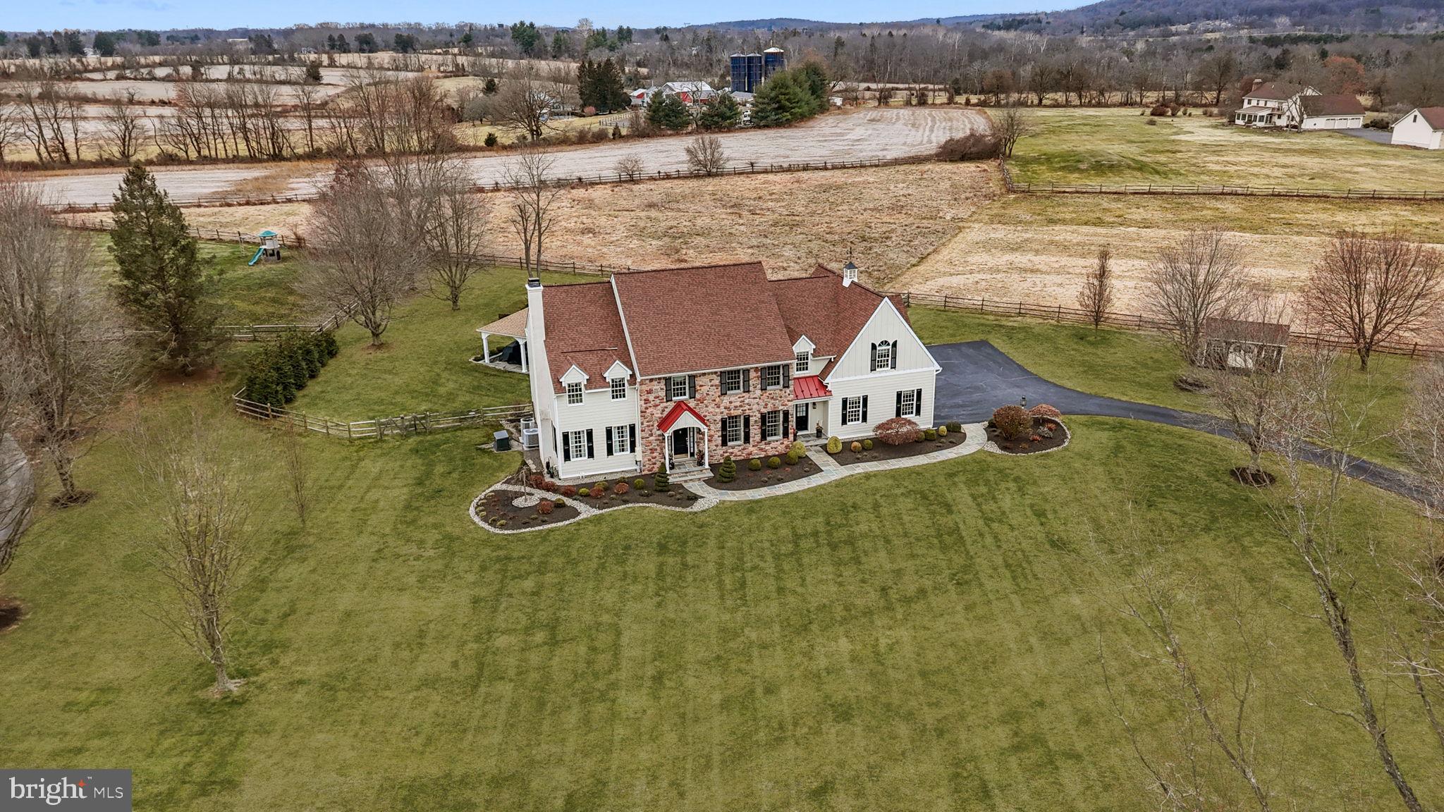 PINEVILLE - Residential