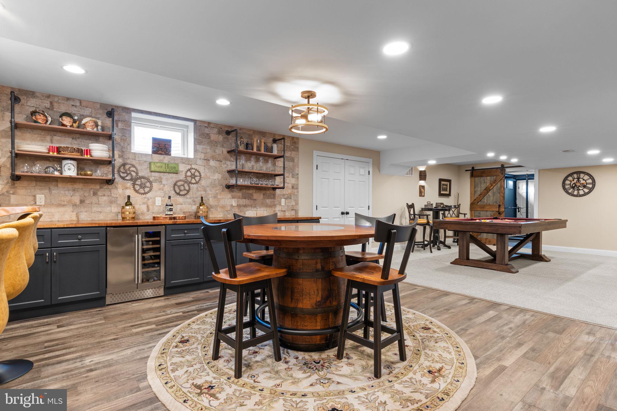 PINEVILLE - Residential