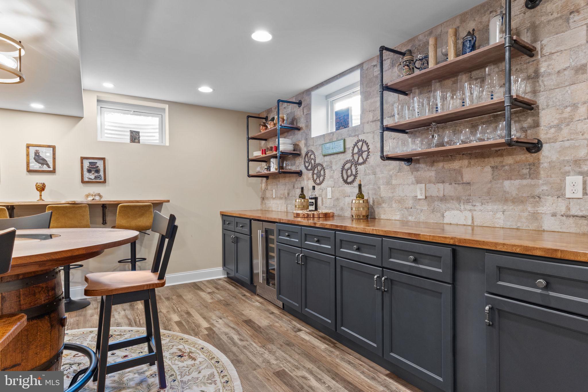 PINEVILLE - Residential