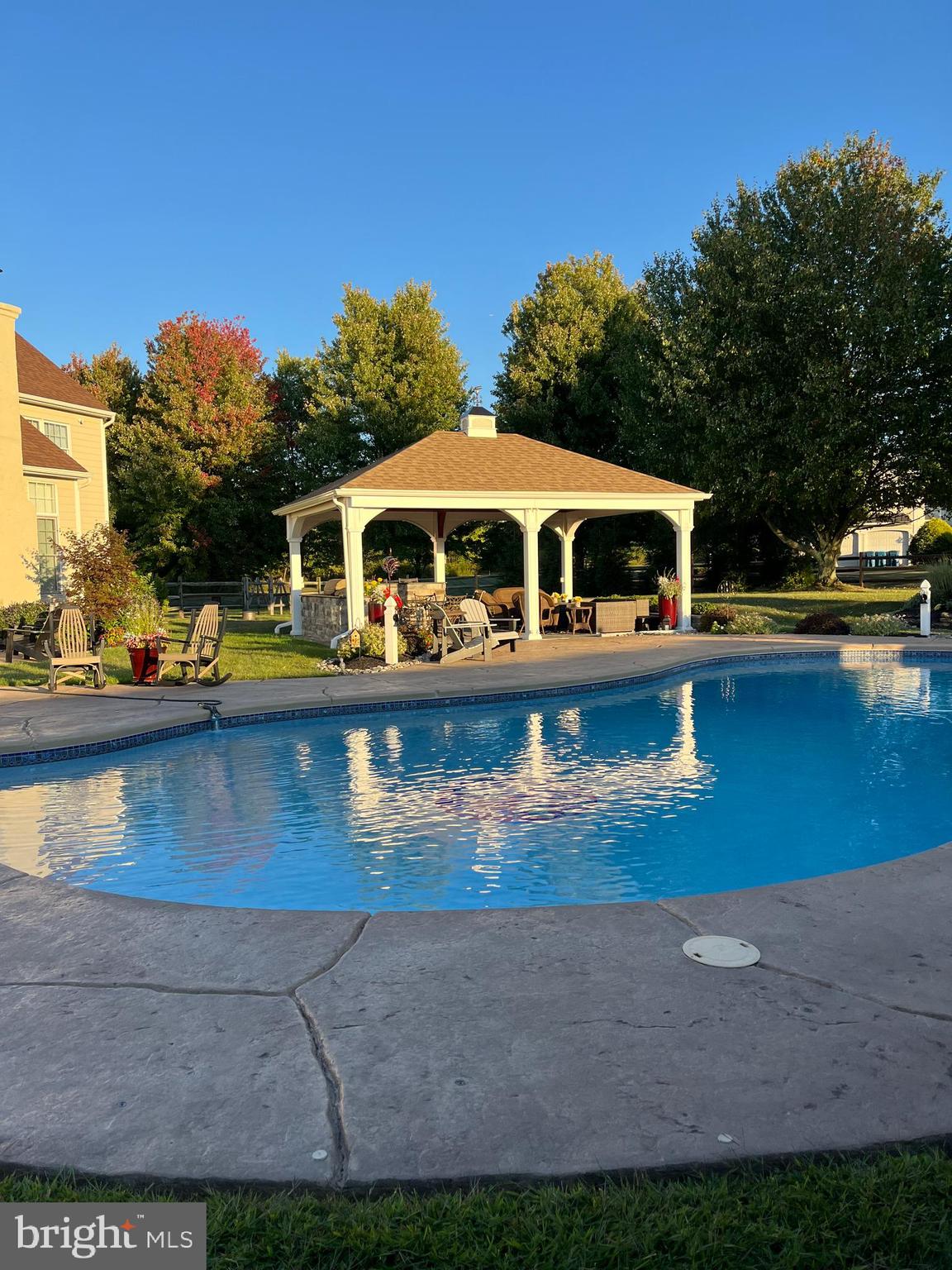 PINEVILLE - Residential