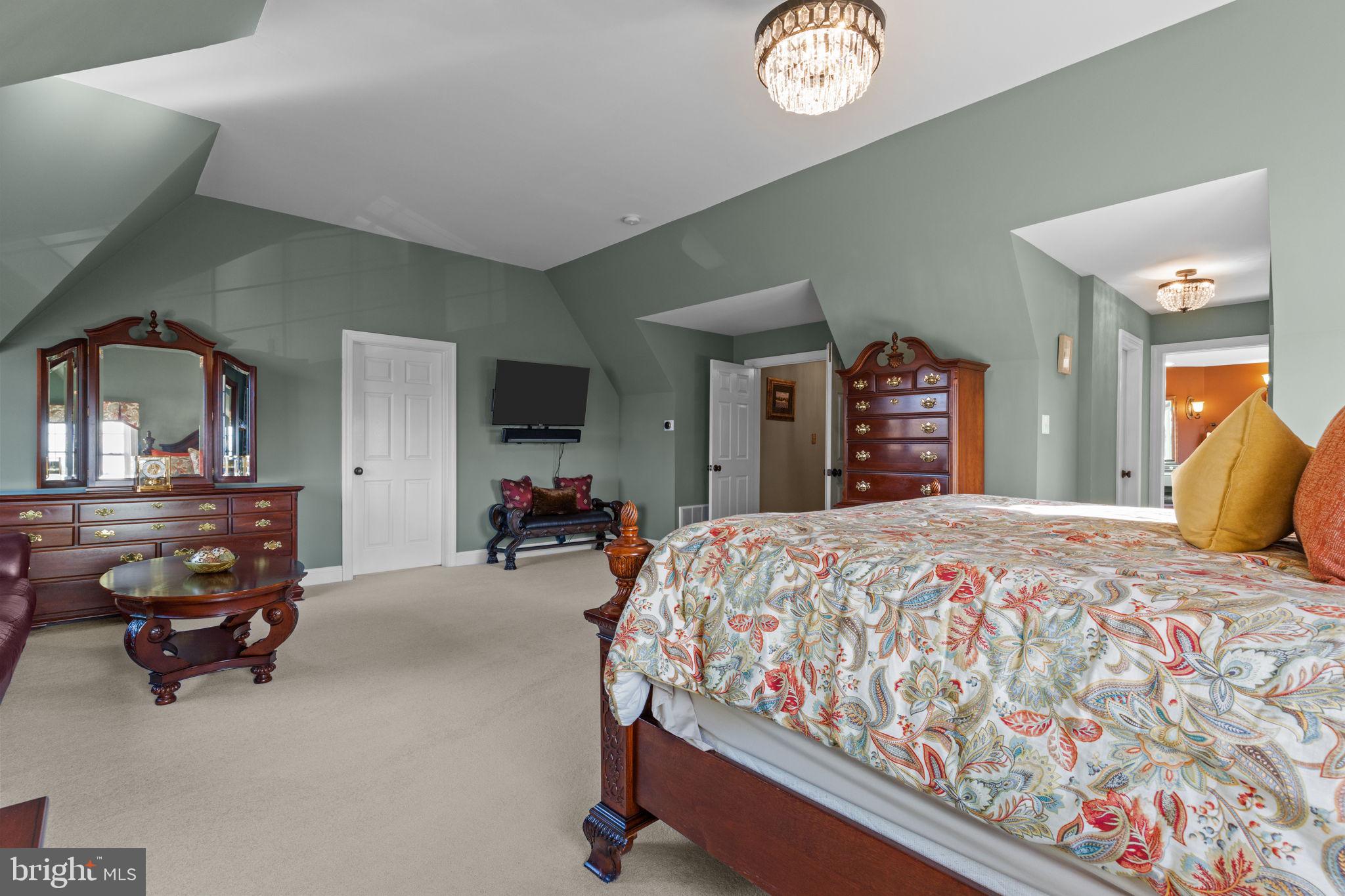 PINEVILLE - Residential