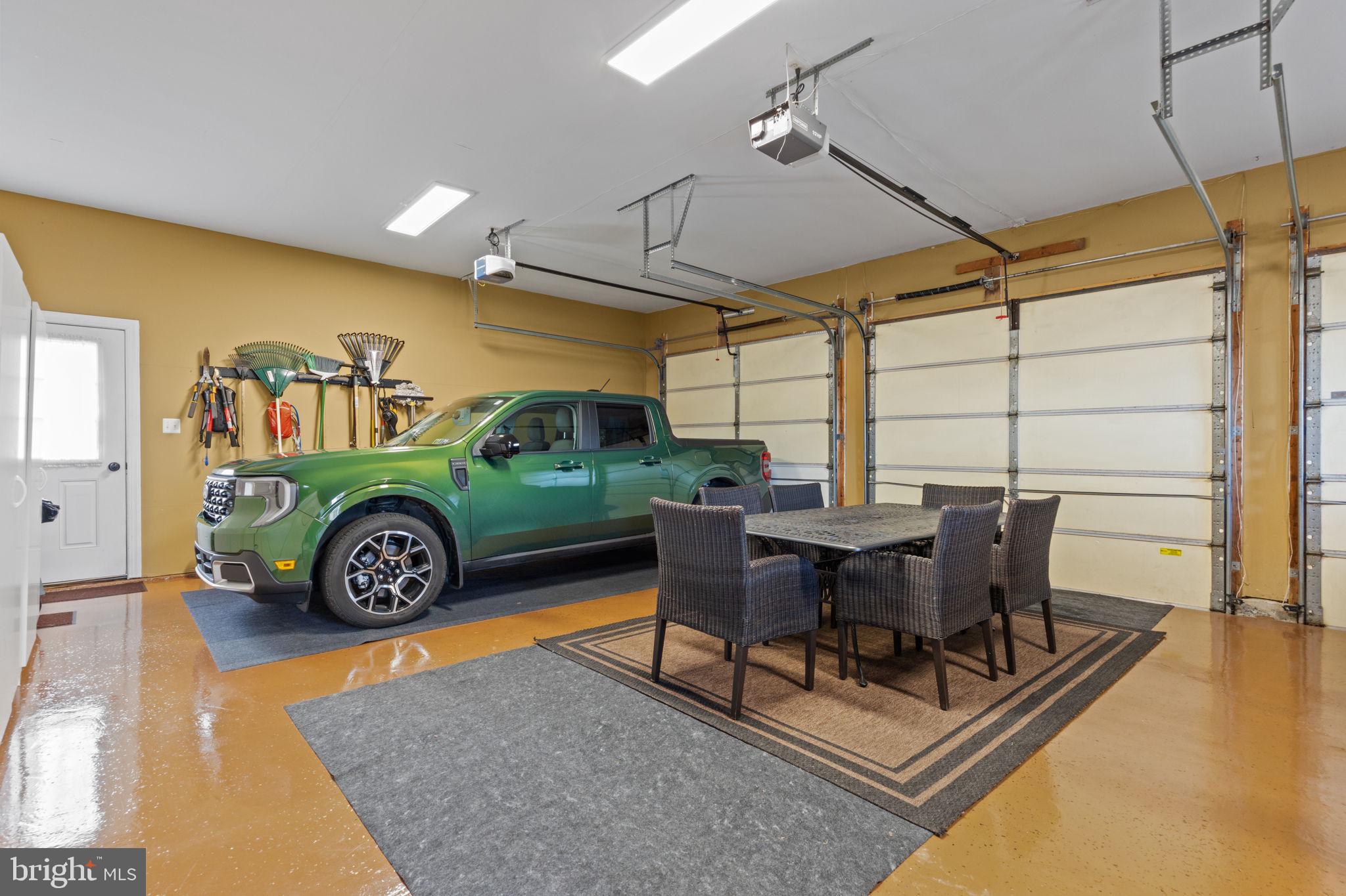 PINEVILLE - Residential