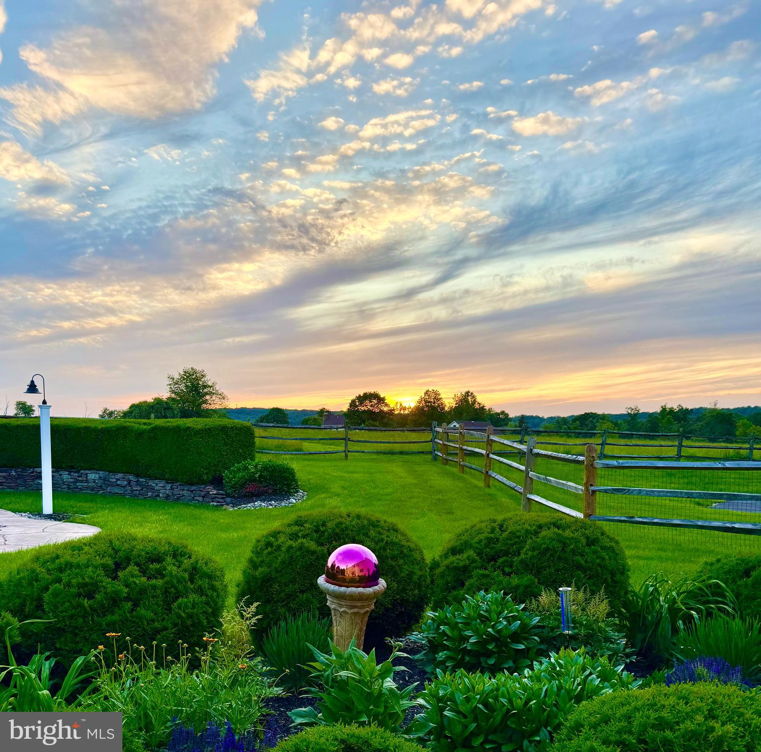 PINEVILLE - Residential